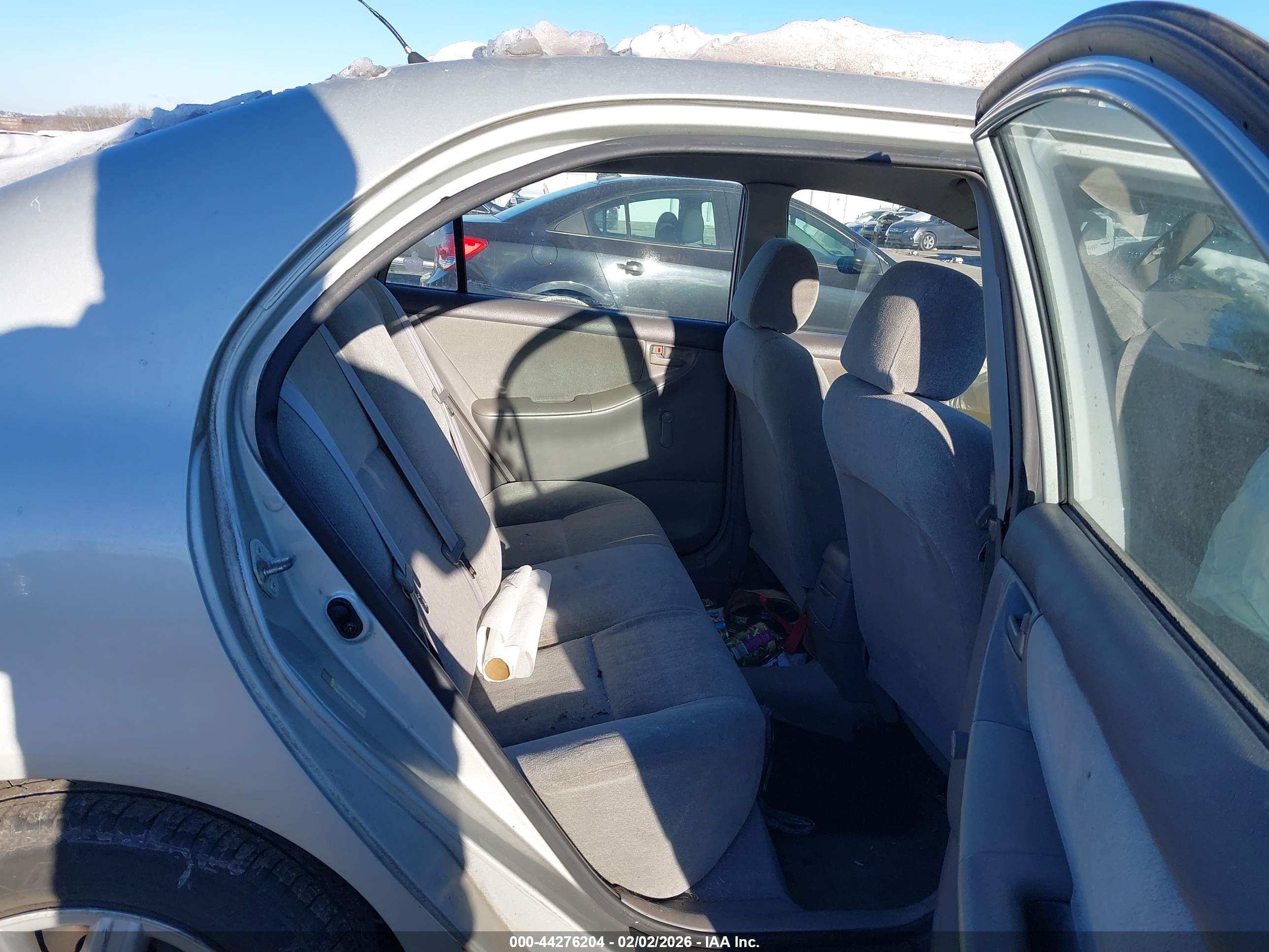 TOYOTA COROLLA image 8
