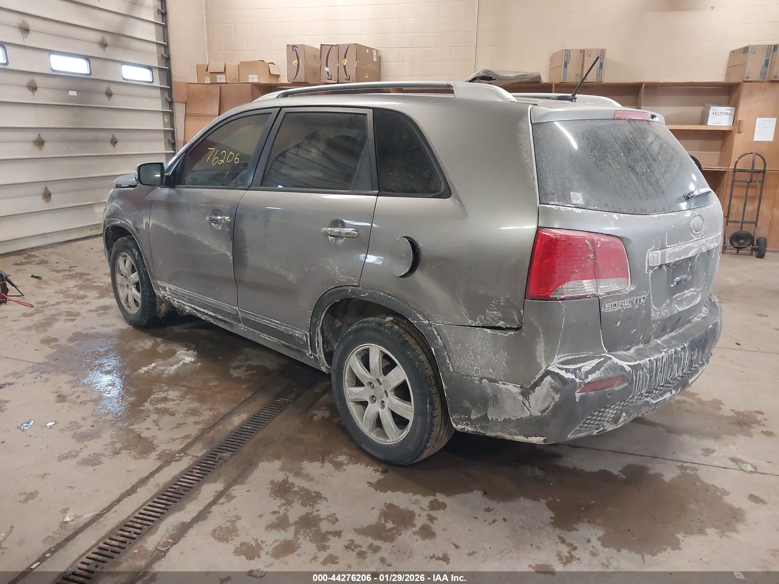 KIA SORENTO image 3