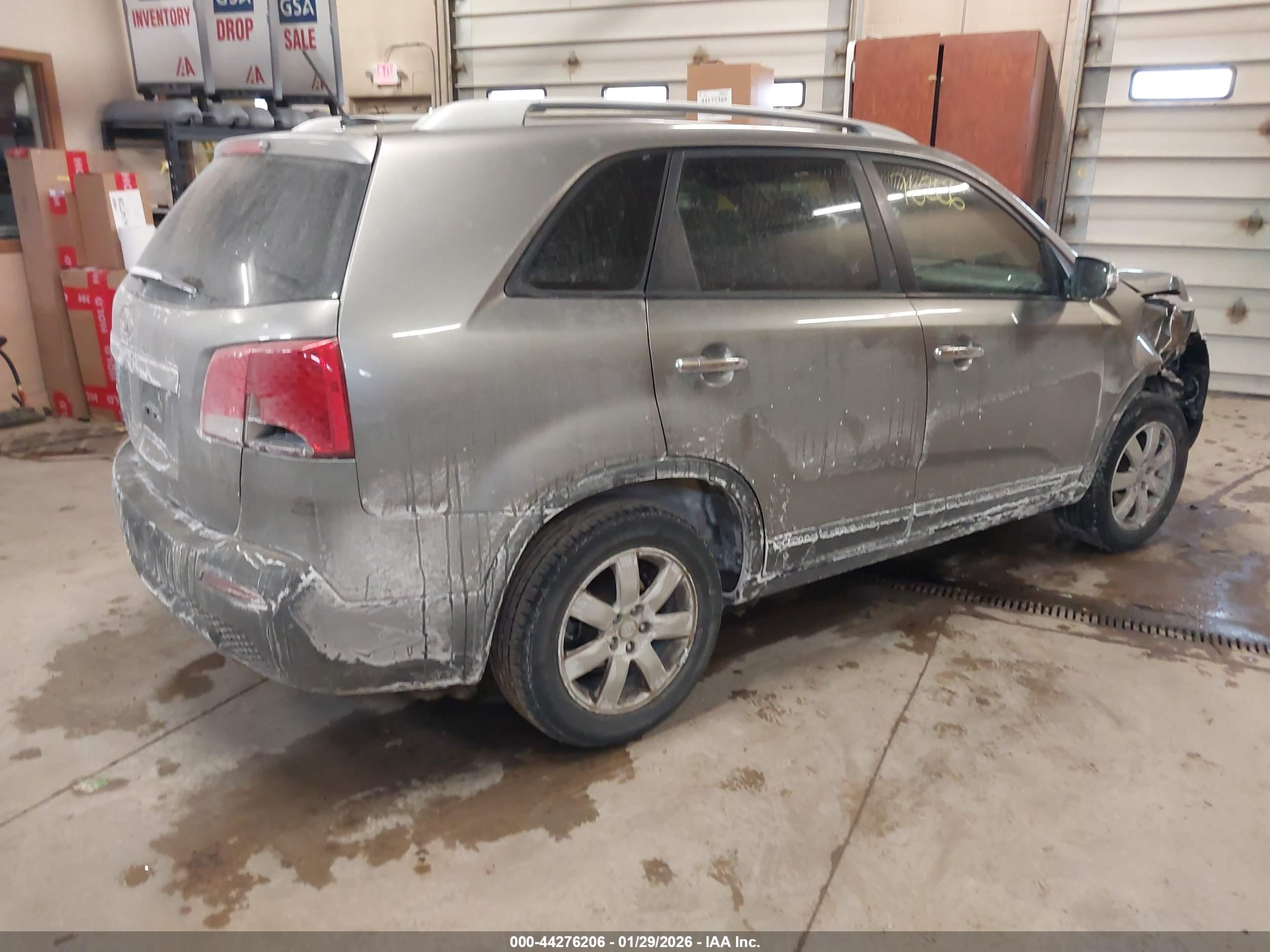 KIA SORENTO image 4