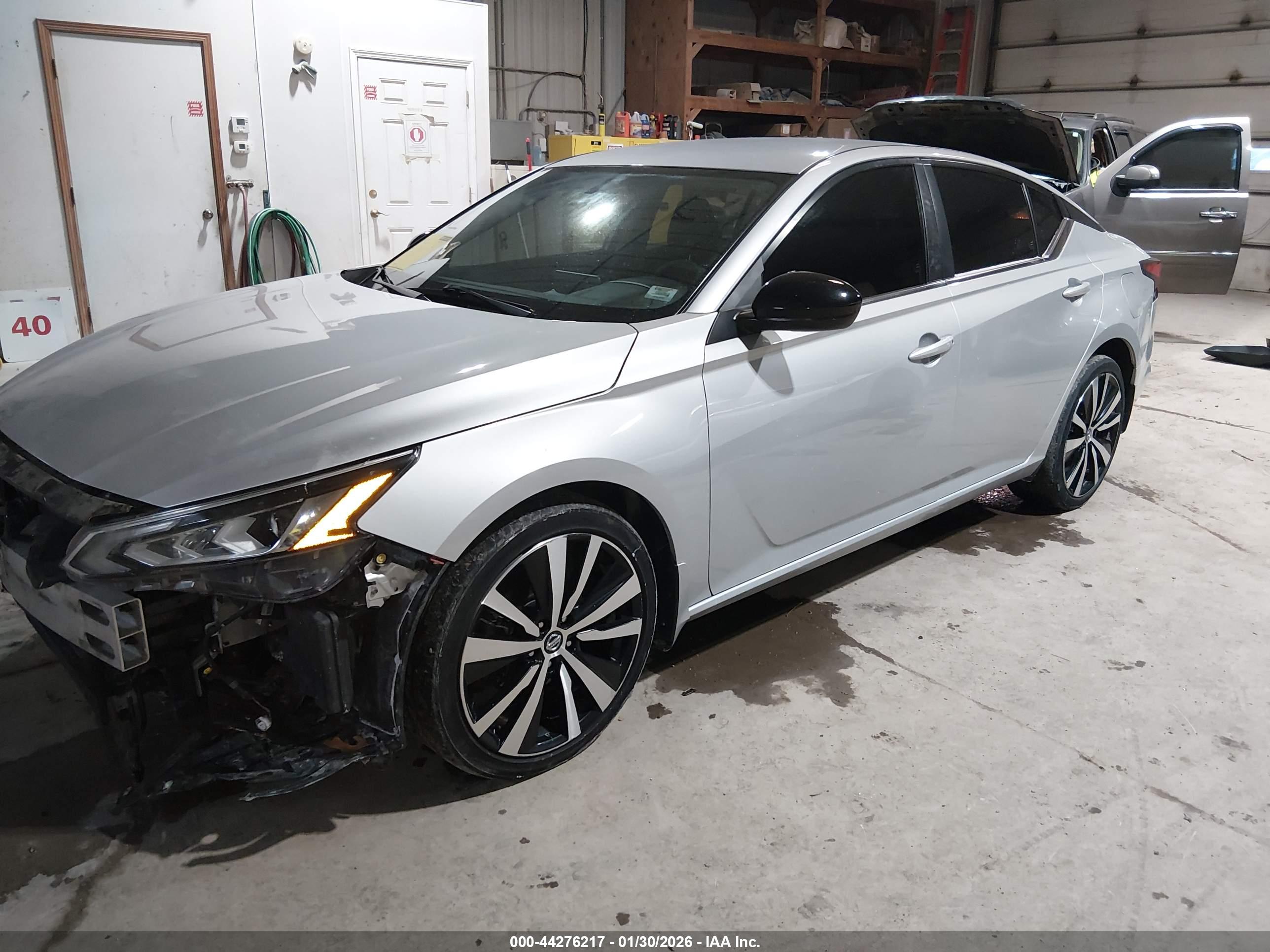 NISSAN ALTIMA image 2