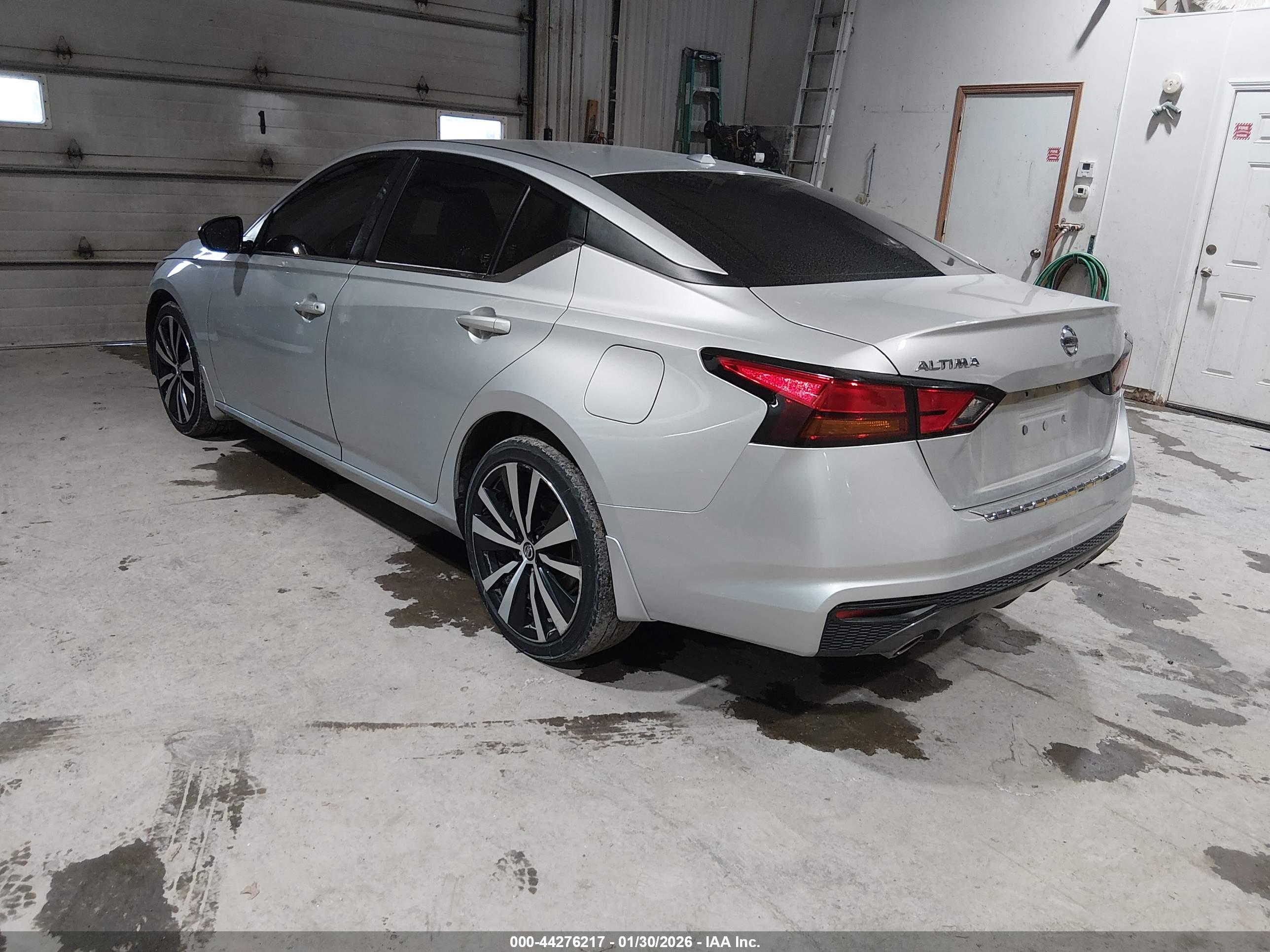 NISSAN ALTIMA image 3