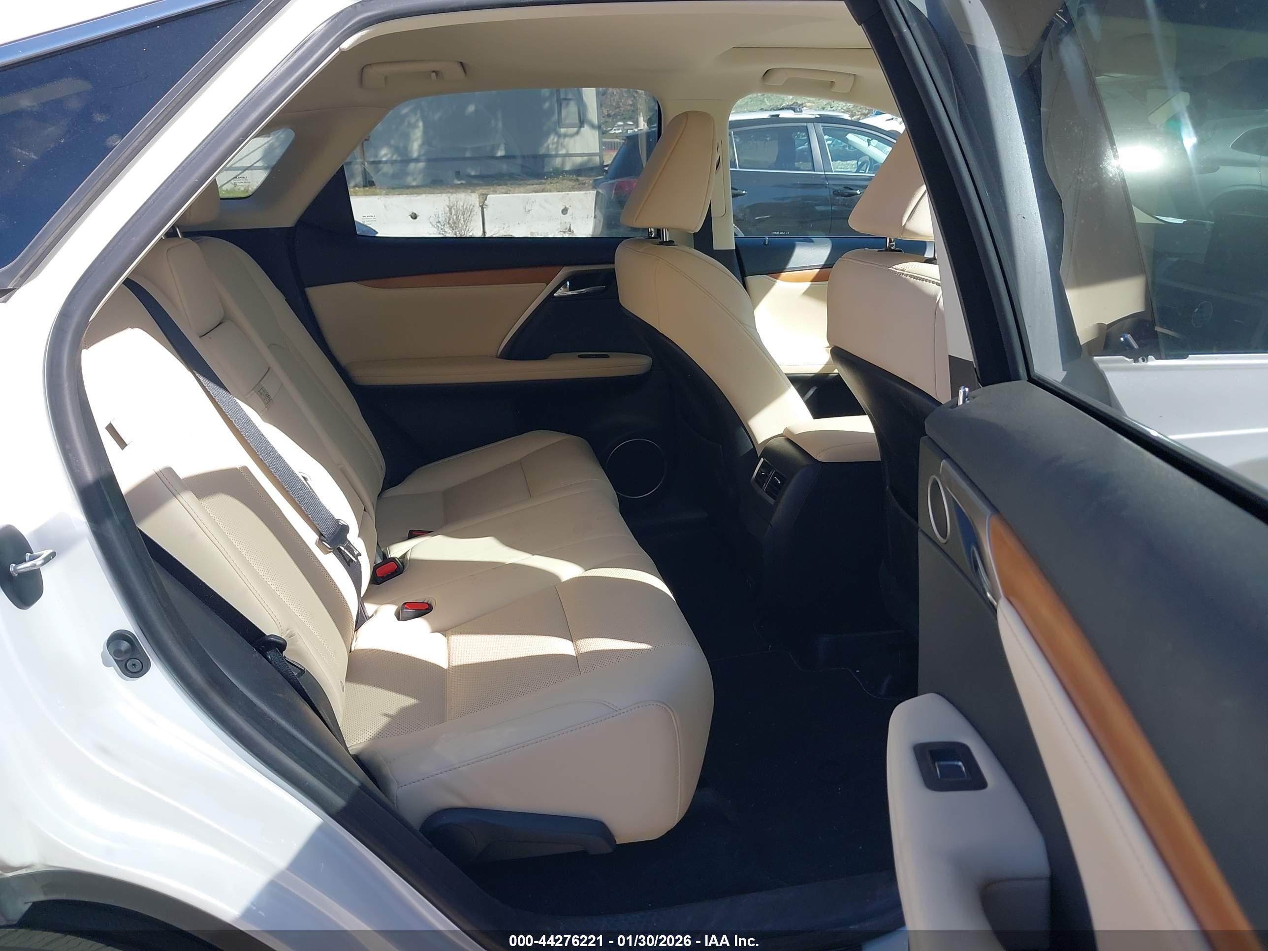 LEXUS RX image 8