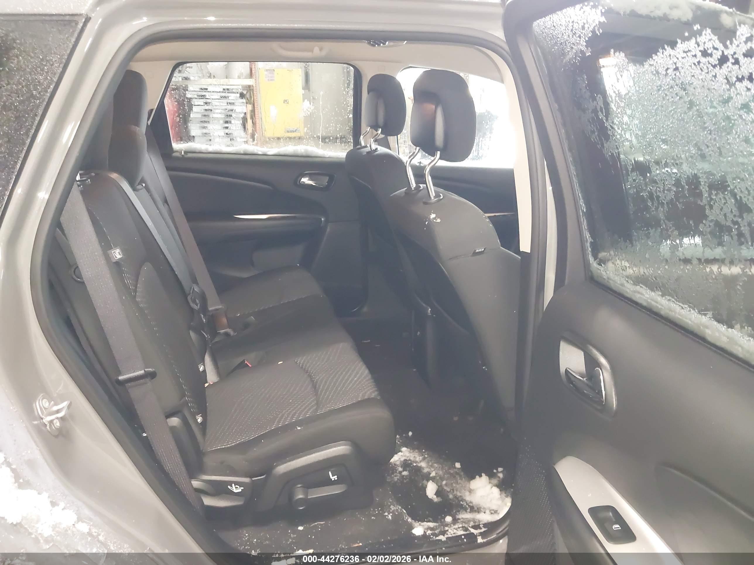 DODGE JOURNEY image 8