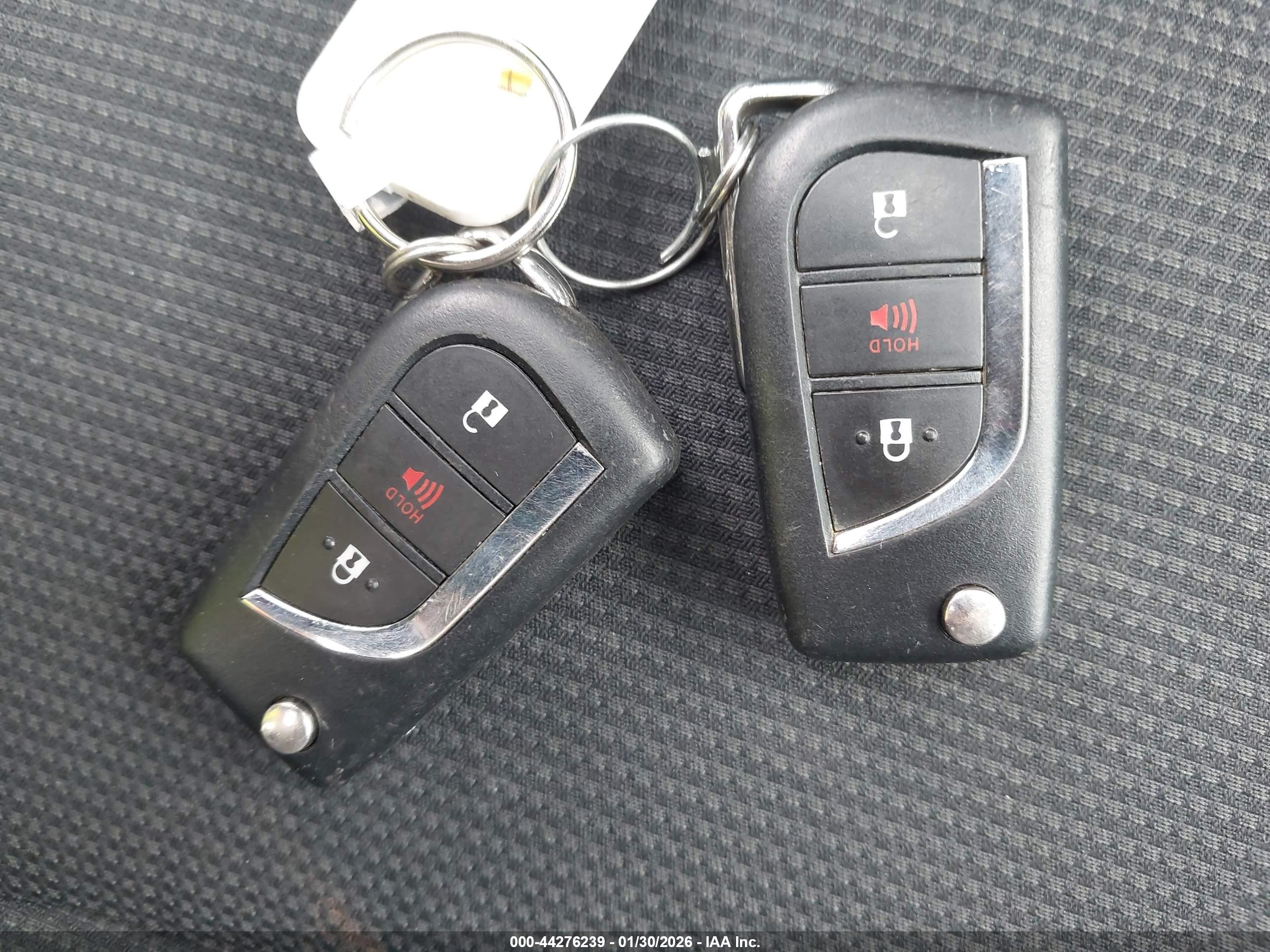 TOYOTA RAV4 image 11