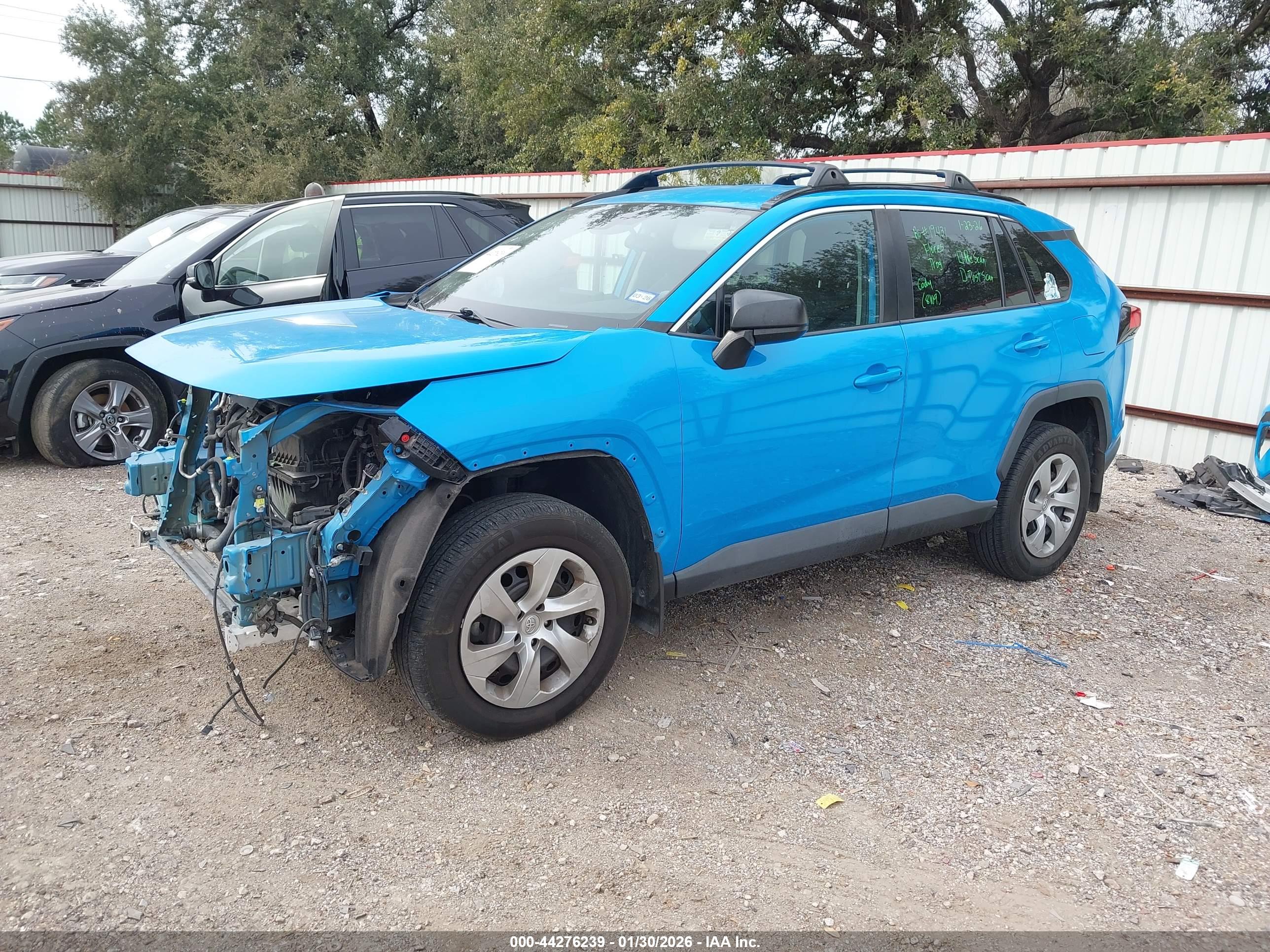 TOYOTA RAV4 image 2