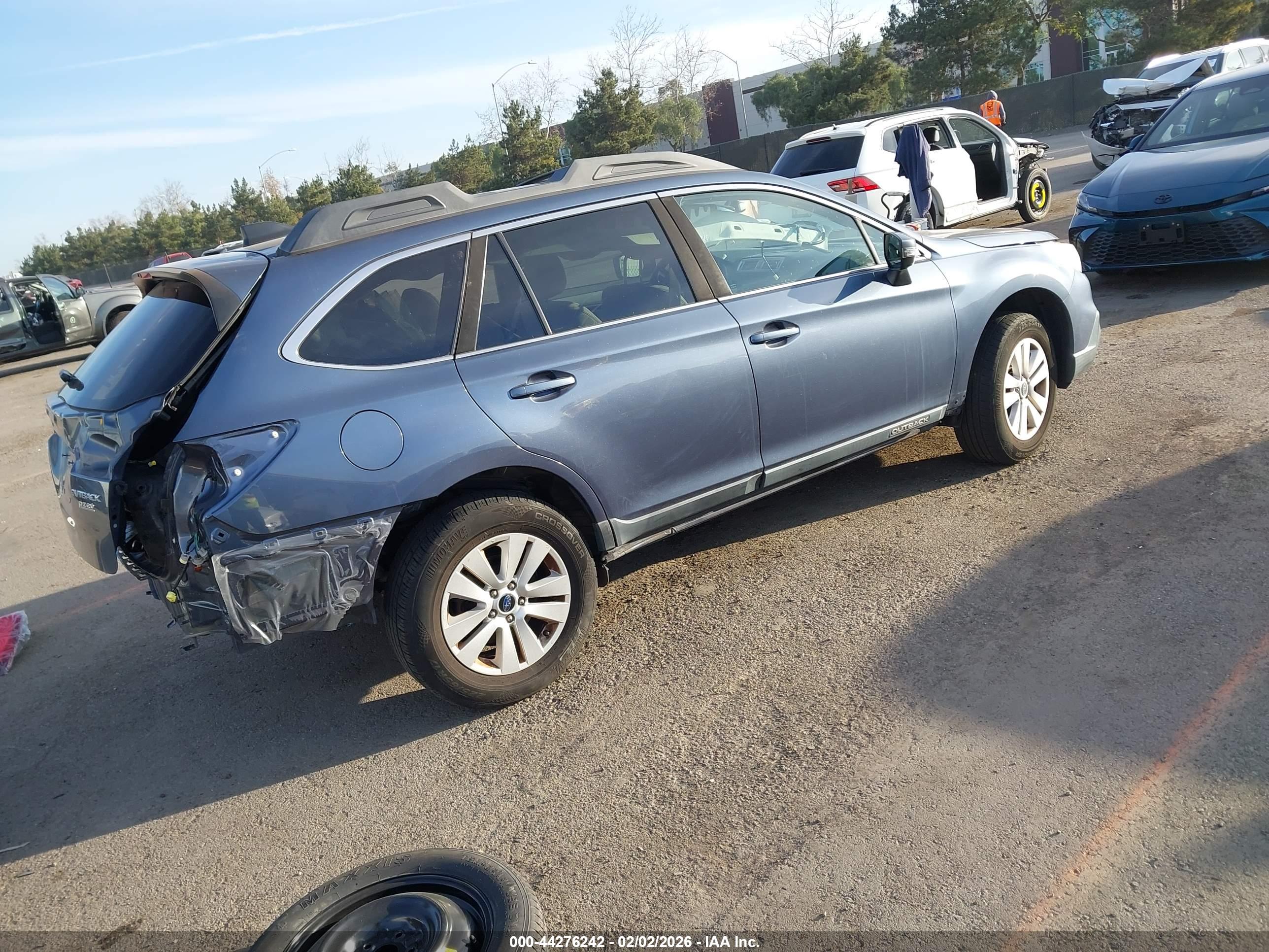 SUBARU OUTBACK image 4