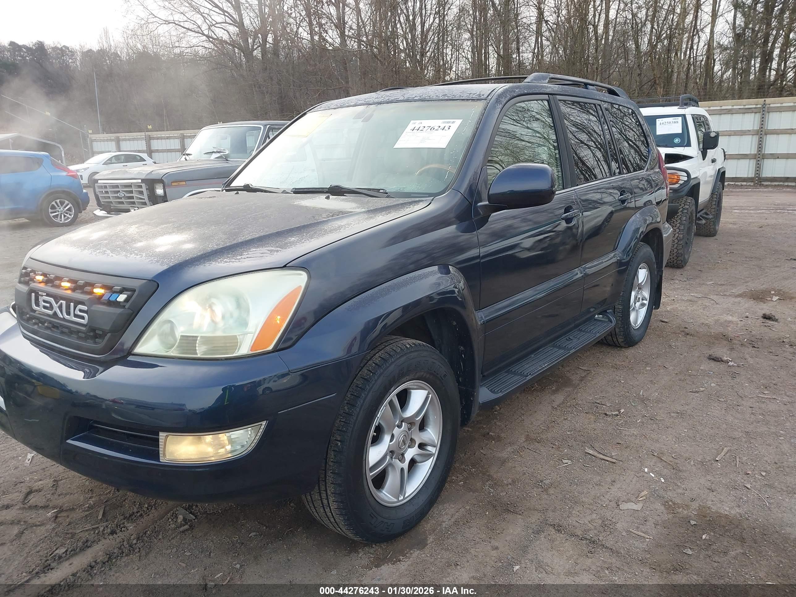 LEXUS GX image 2