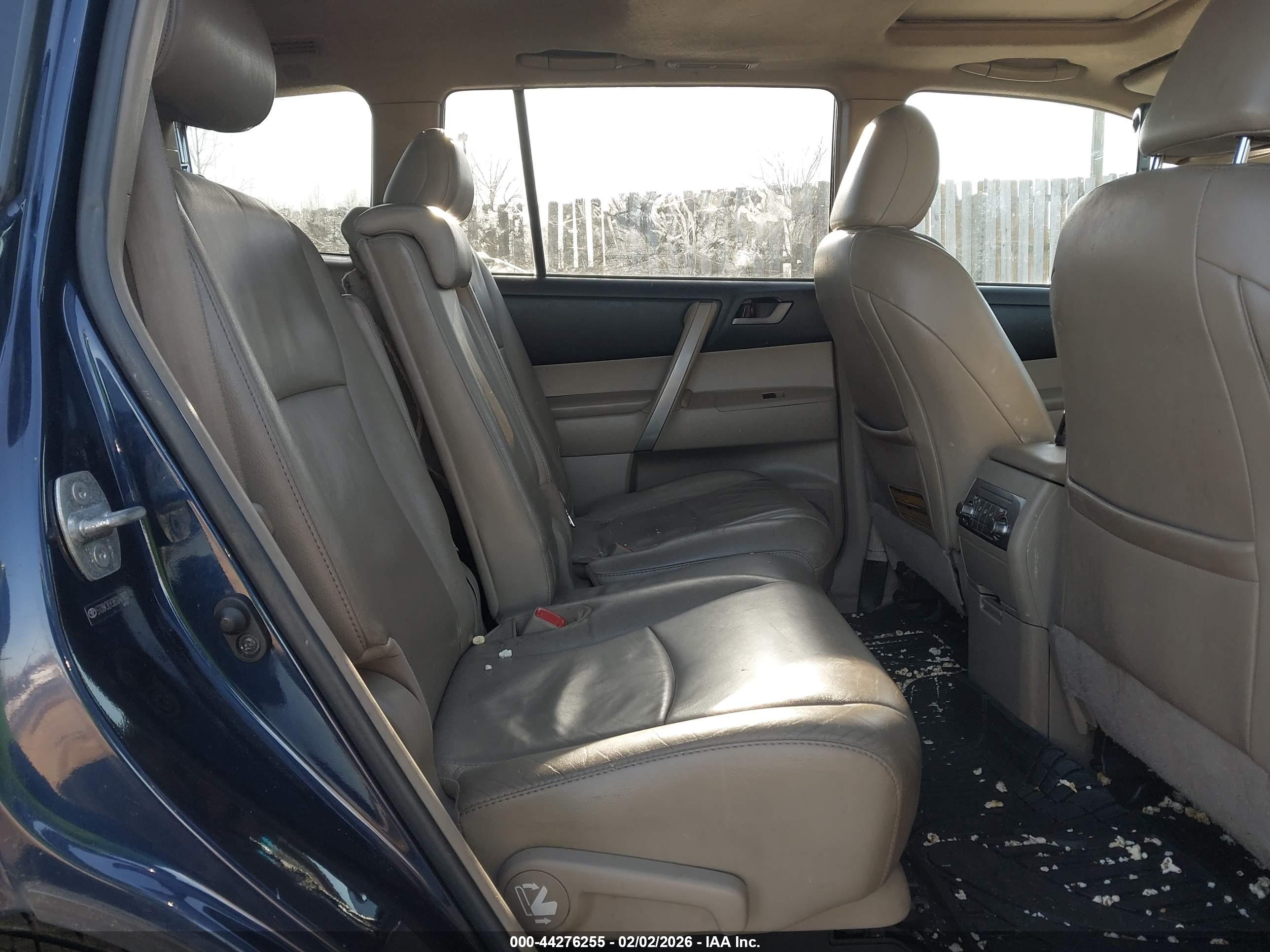 TOYOTA HIGHLANDER image 8