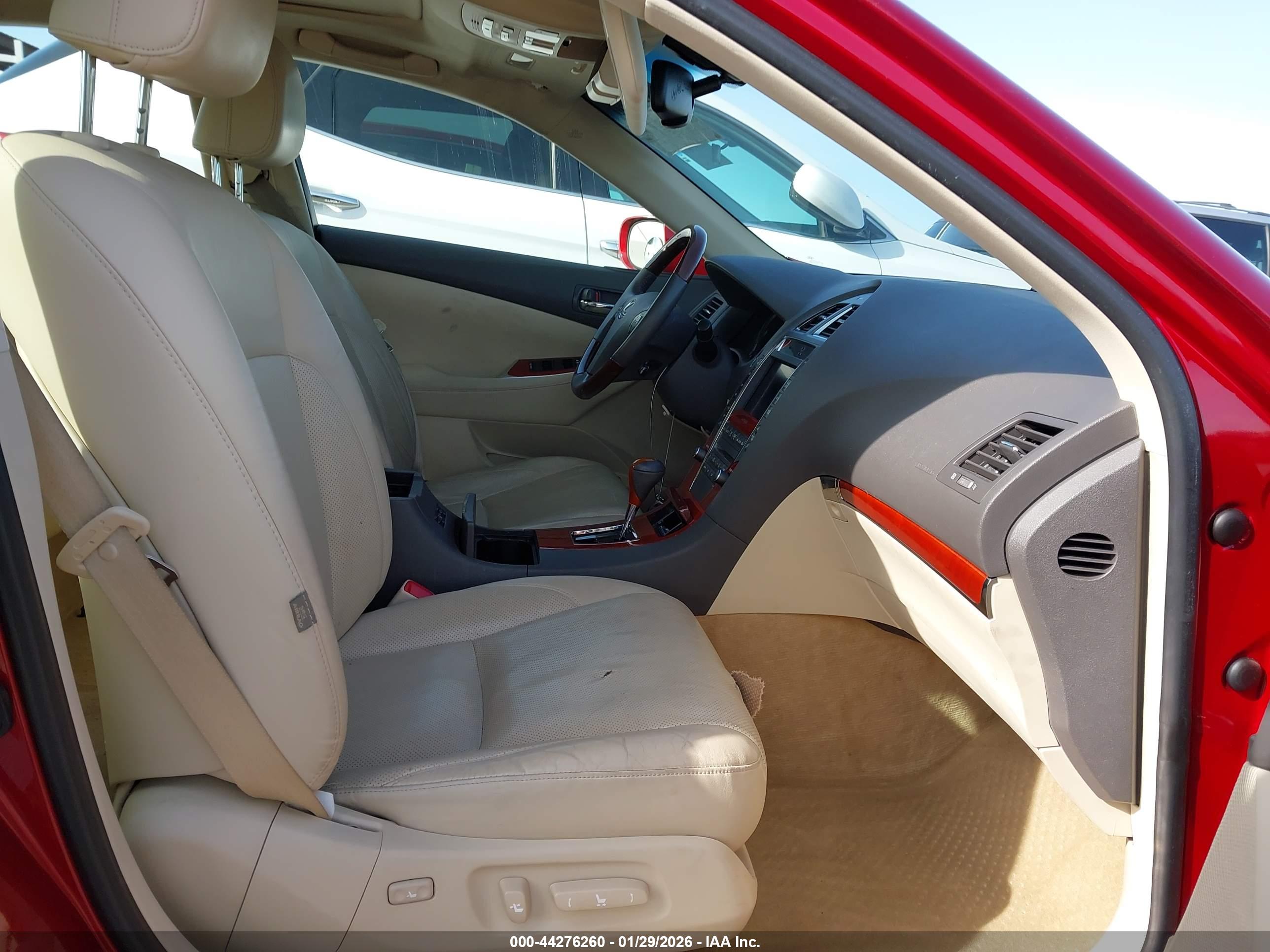 LEXUS ES image 5