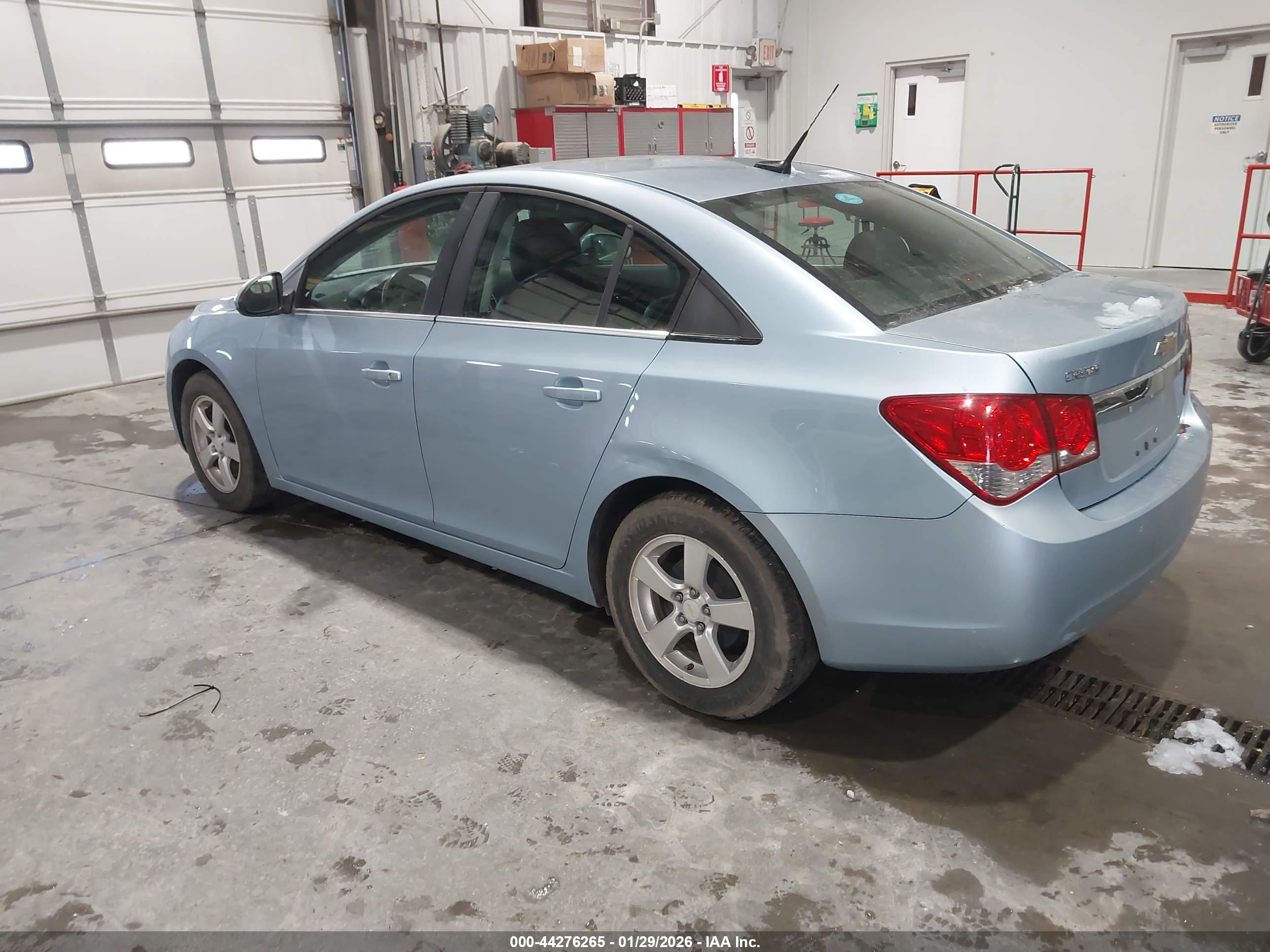 CHEVROLET CRUZE image 3