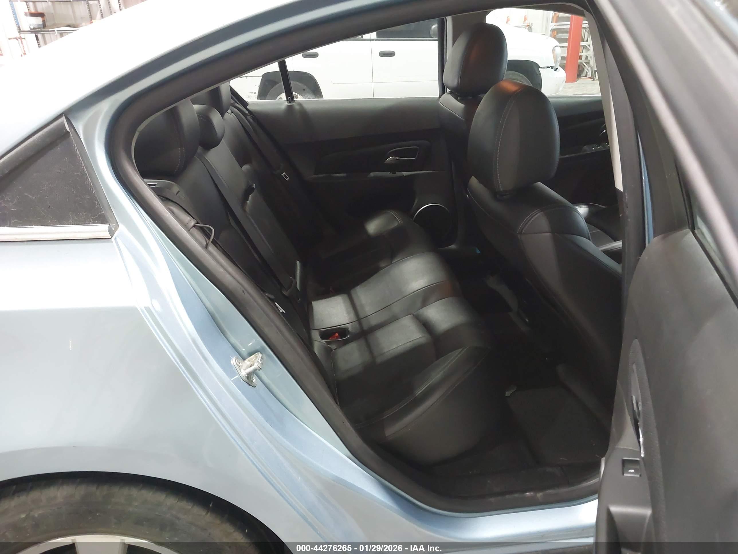 CHEVROLET CRUZE image 8