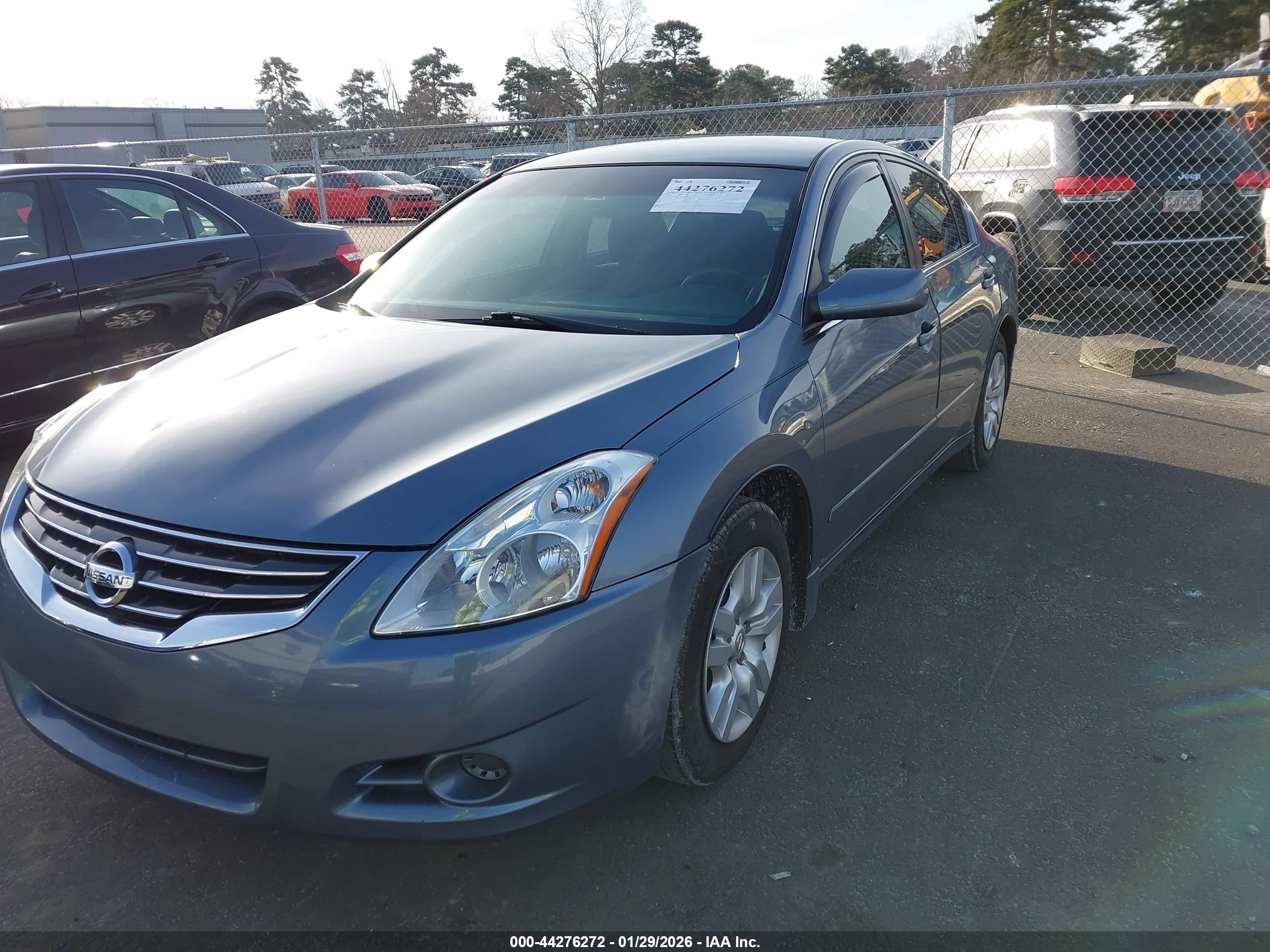 NISSAN ALTIMA image 2