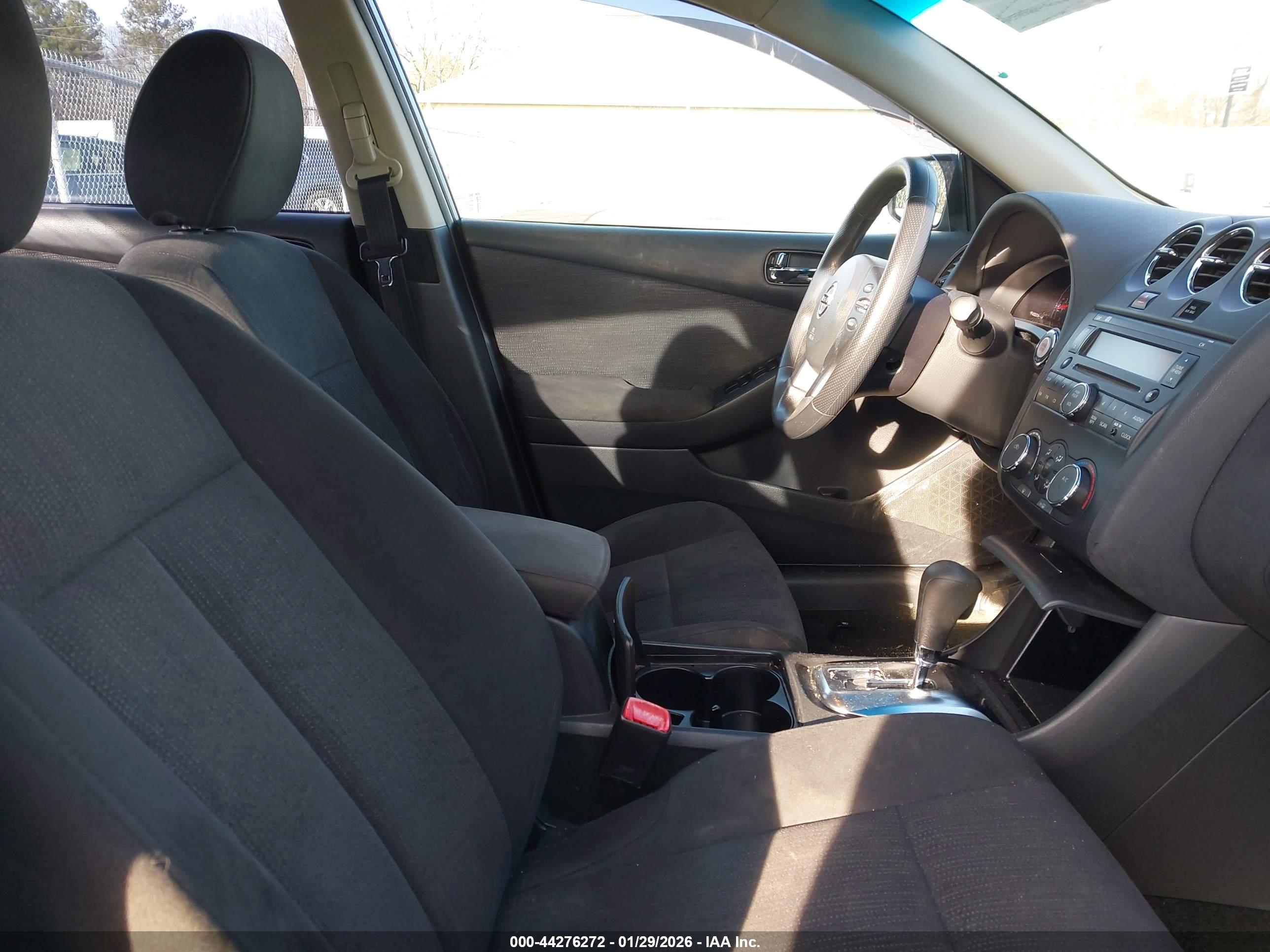 NISSAN ALTIMA image 5
