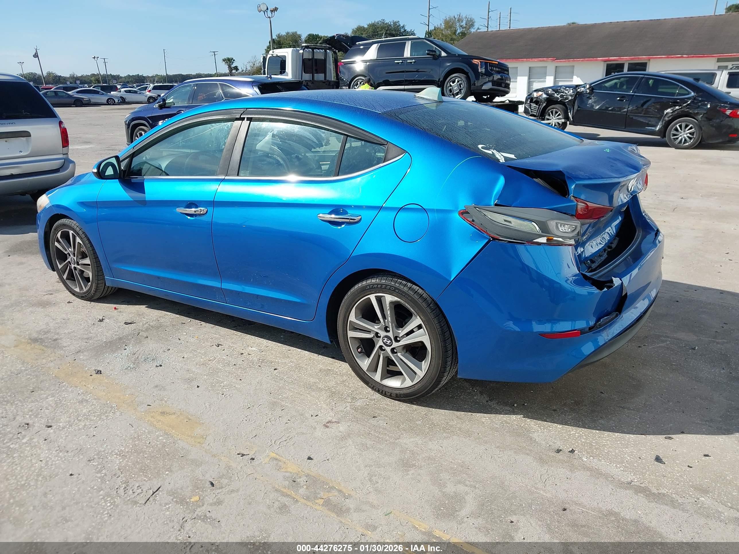 HYUNDAI ELANTRA image 3