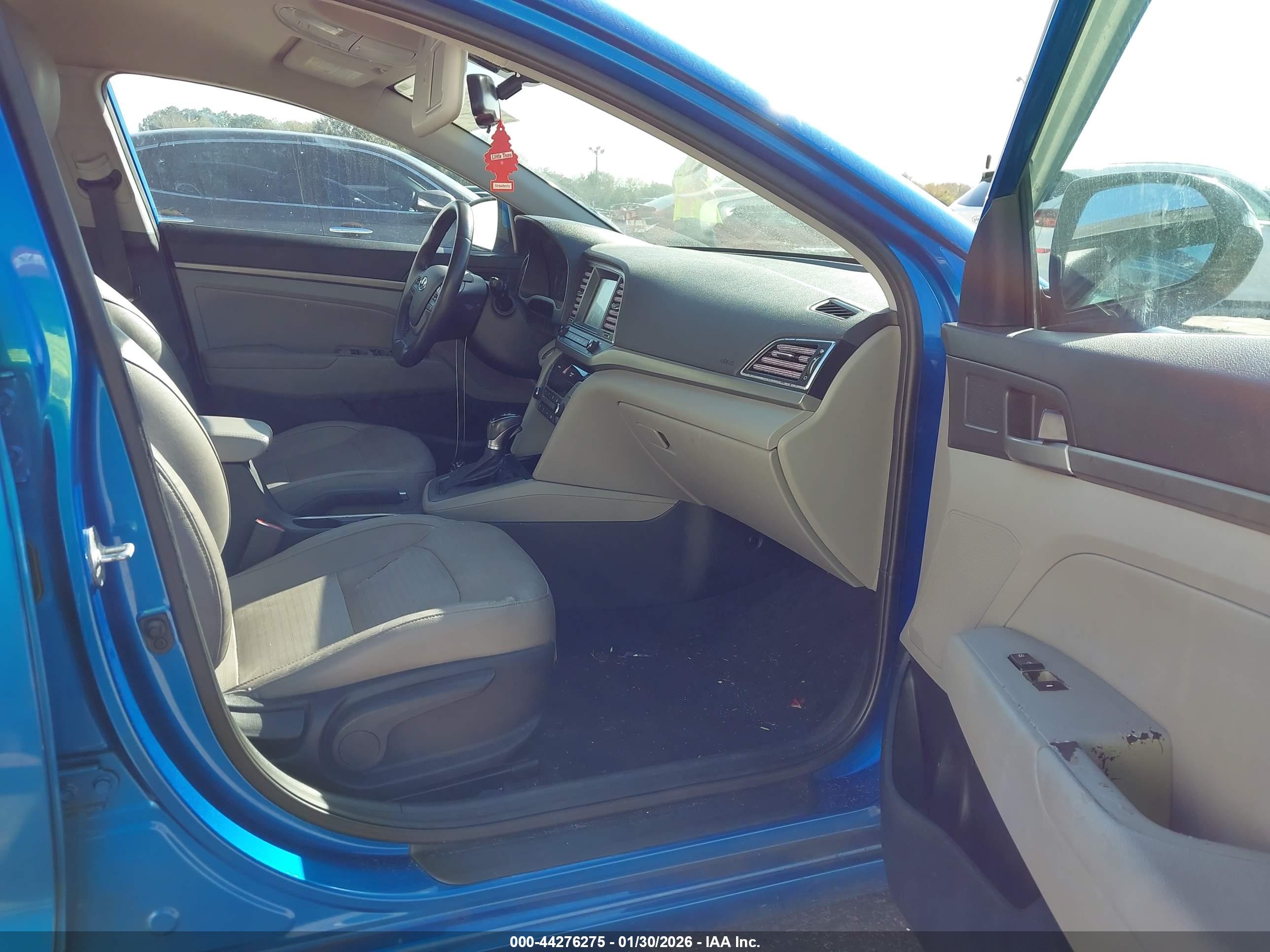 HYUNDAI ELANTRA image 5