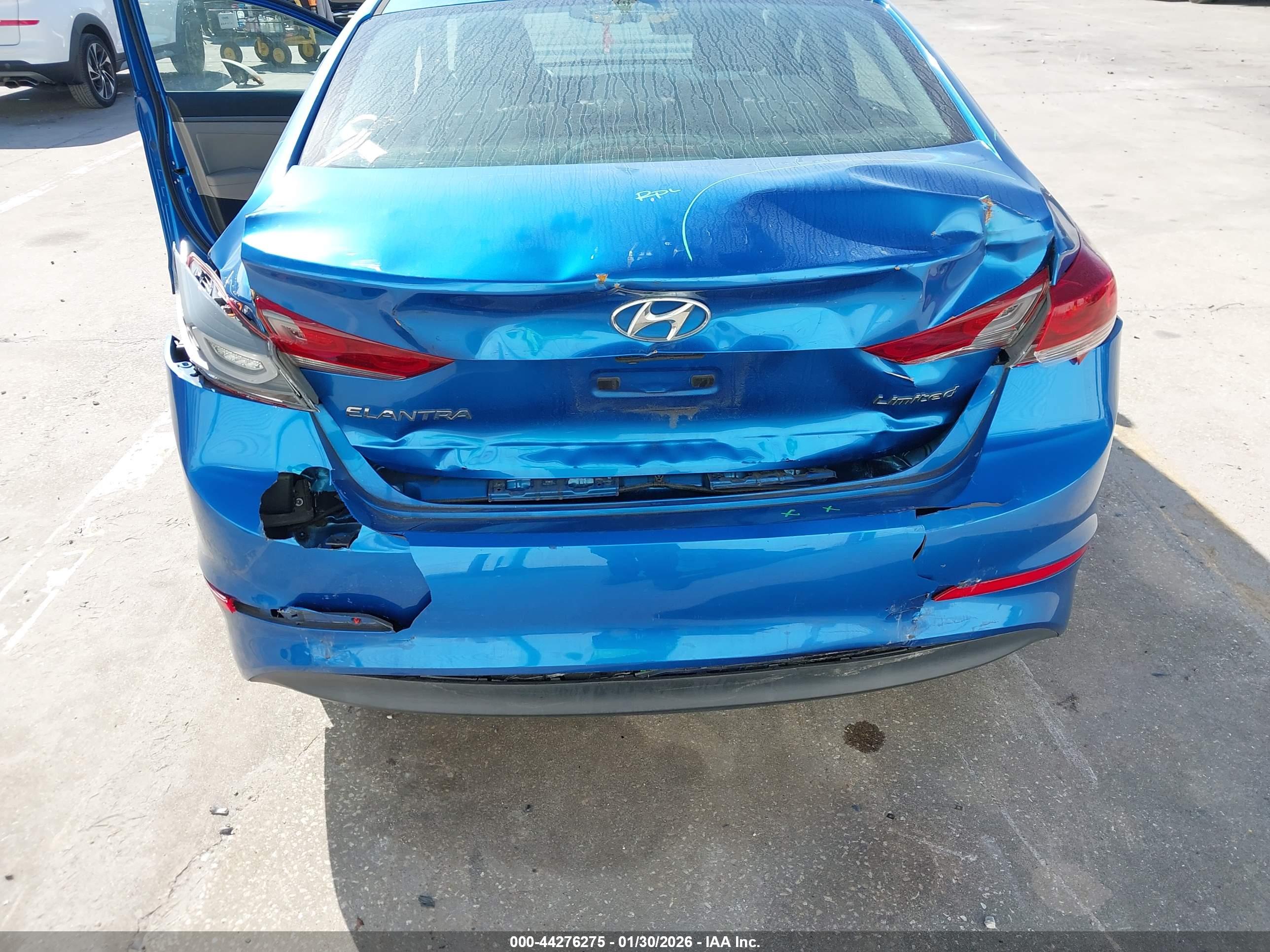 HYUNDAI ELANTRA image 6