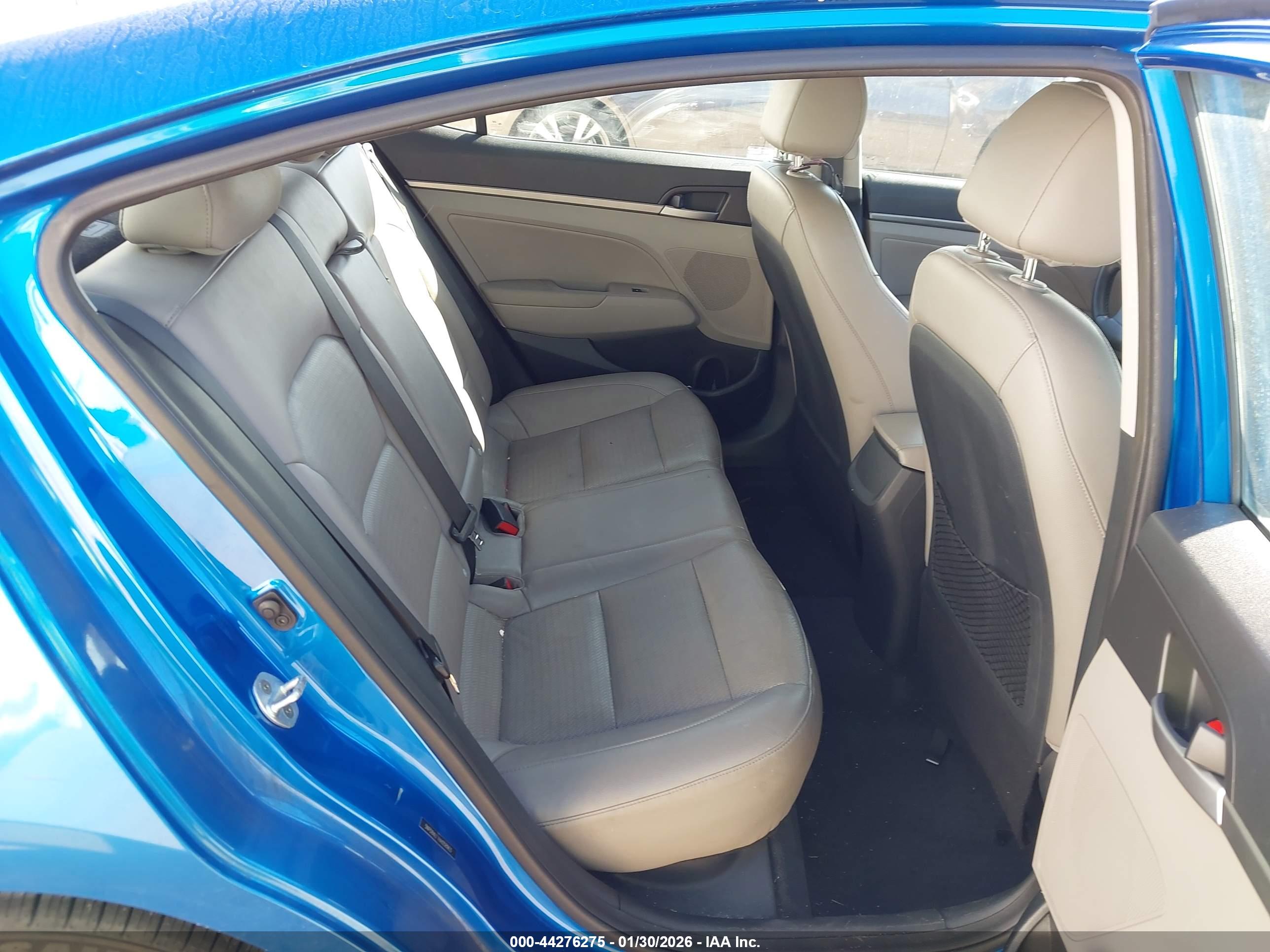 HYUNDAI ELANTRA image 8