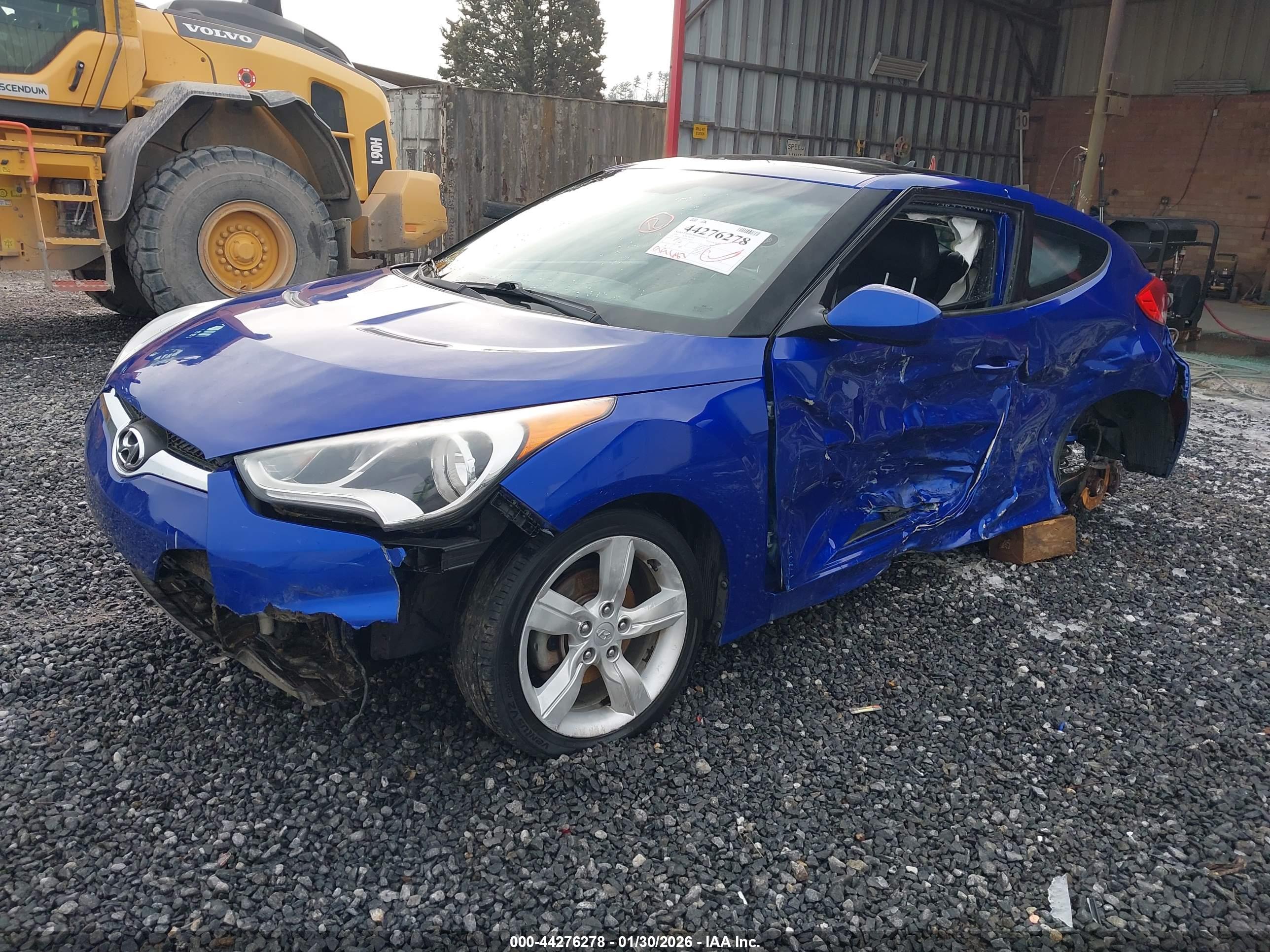 HYUNDAI VELOSTER image 6