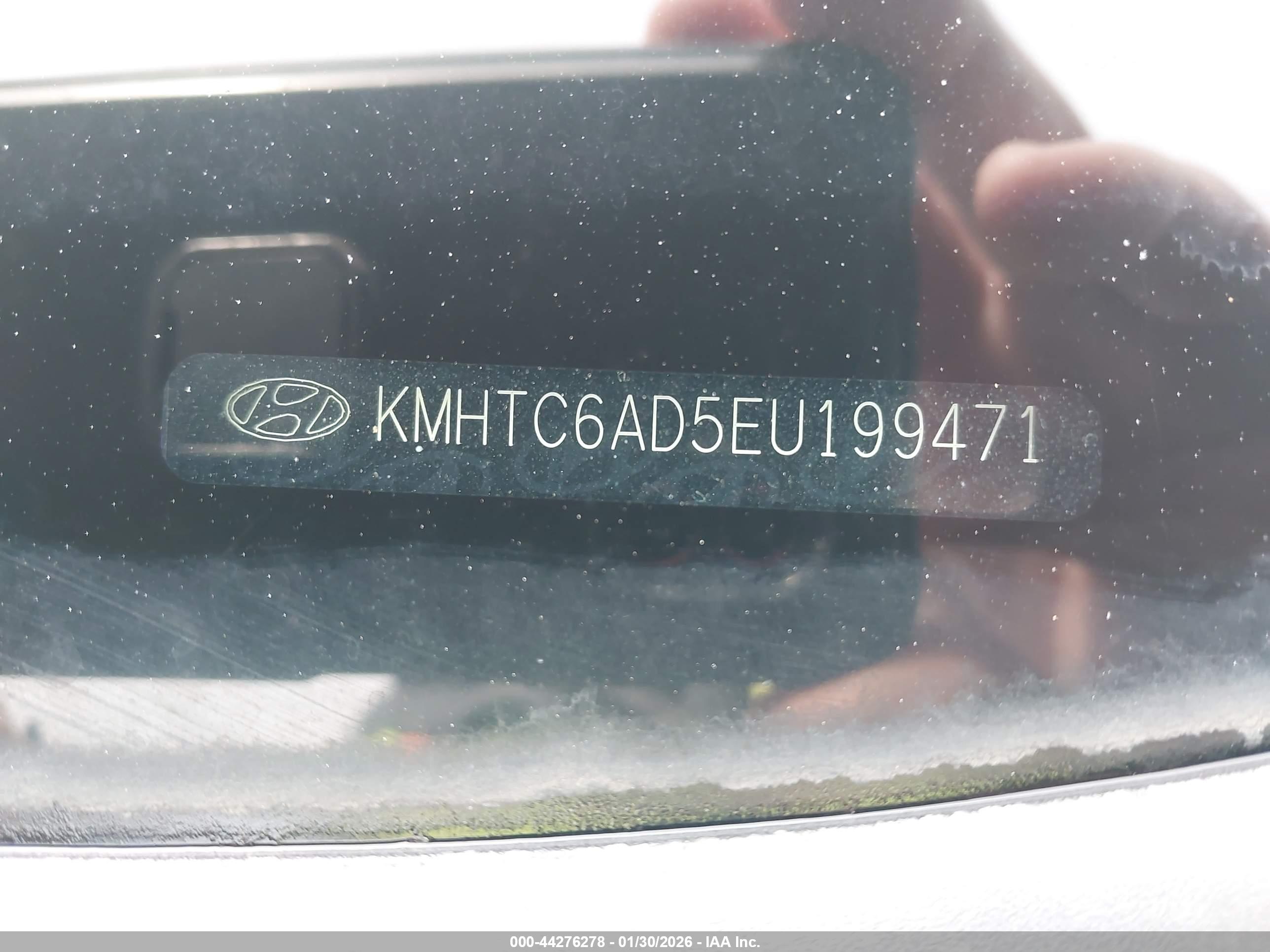 HYUNDAI VELOSTER image 9