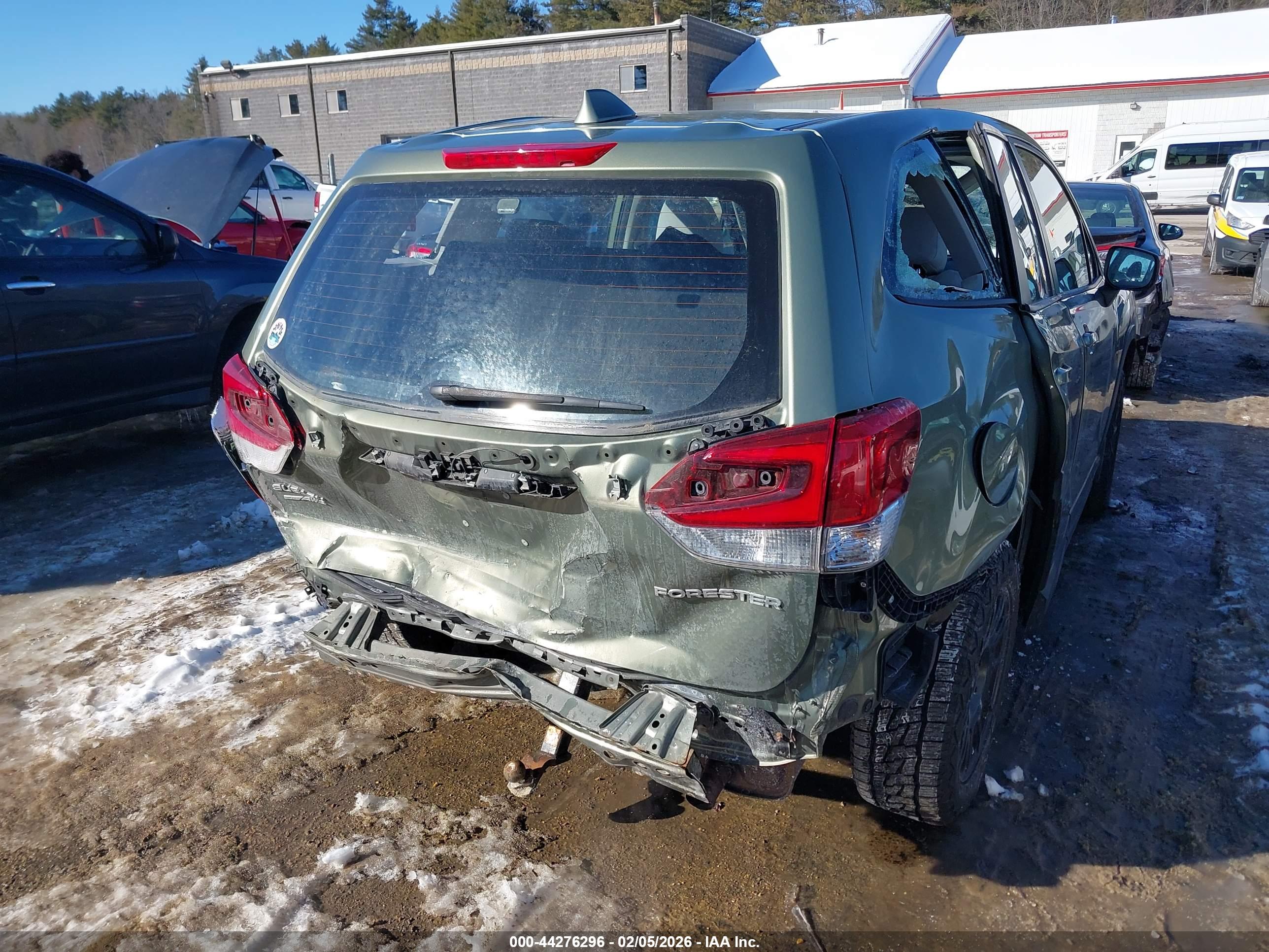SUBARU FORESTER image 4