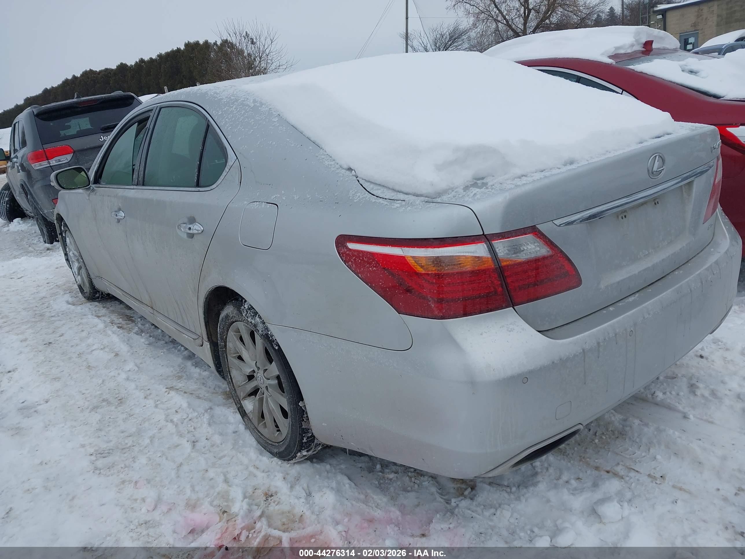 LEXUS LS image 3