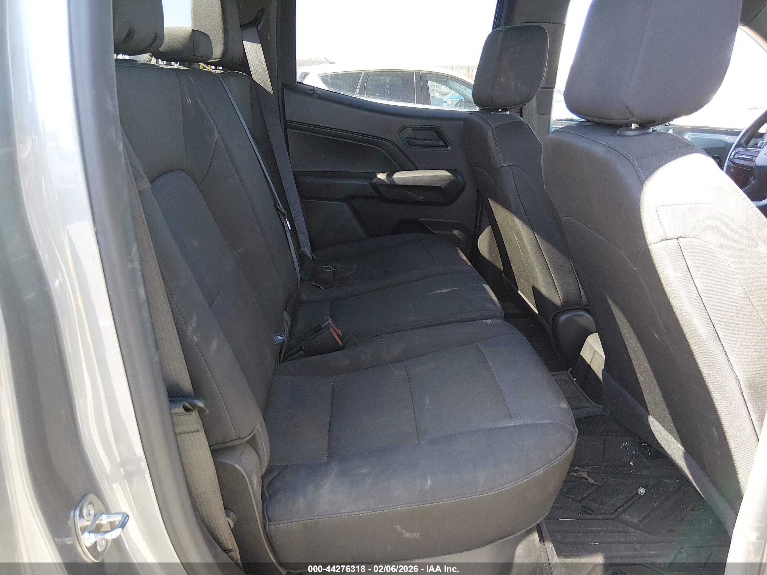 CHEVROLET COLORADO image 8