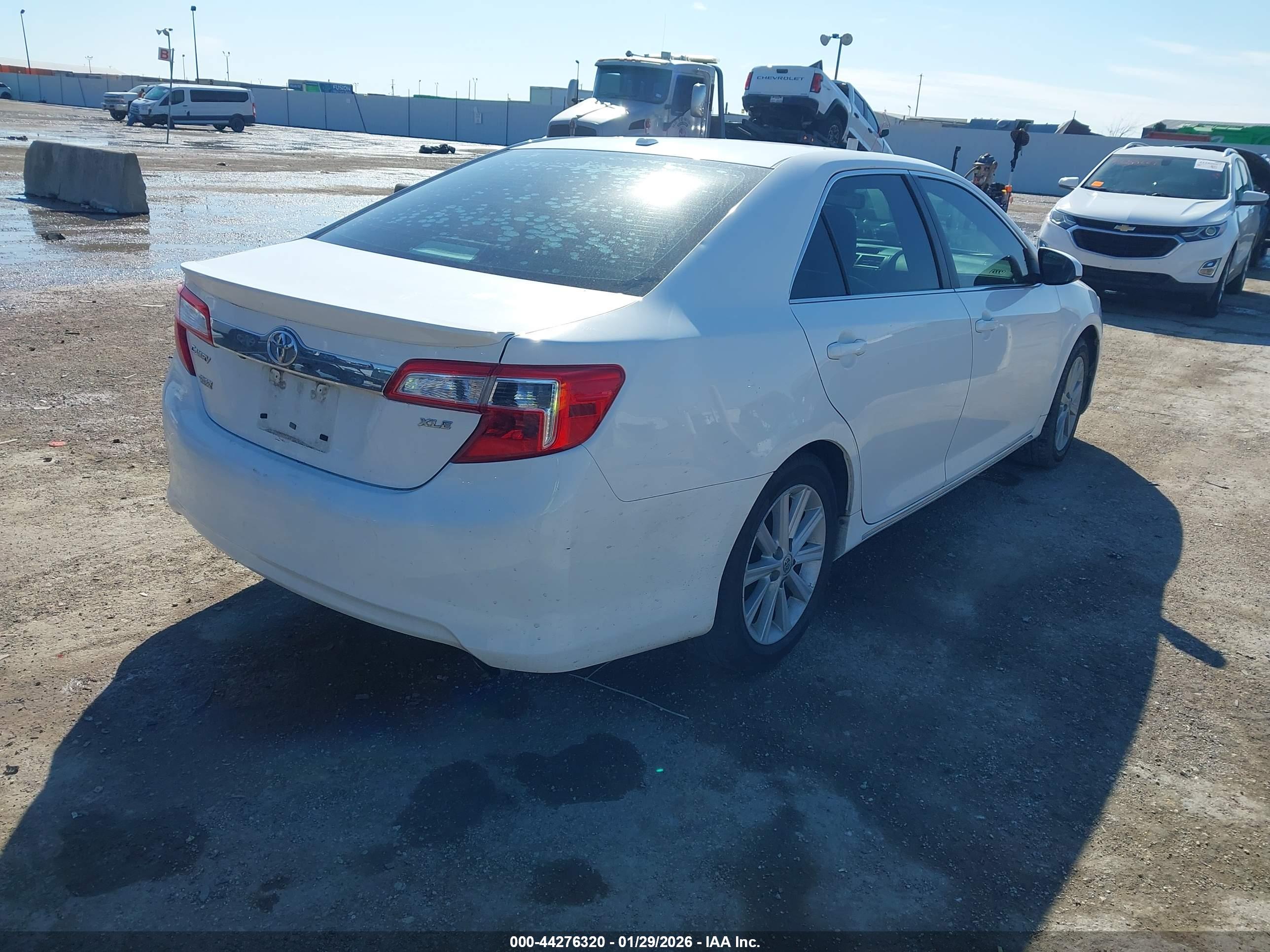 TOYOTA CAMRY image 4