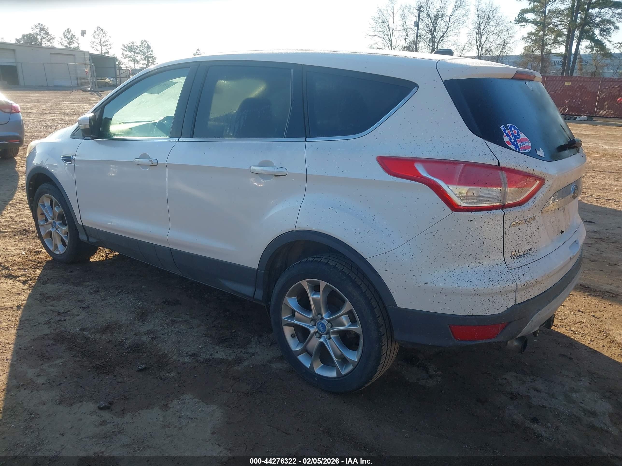 FORD ESCAPE image 3