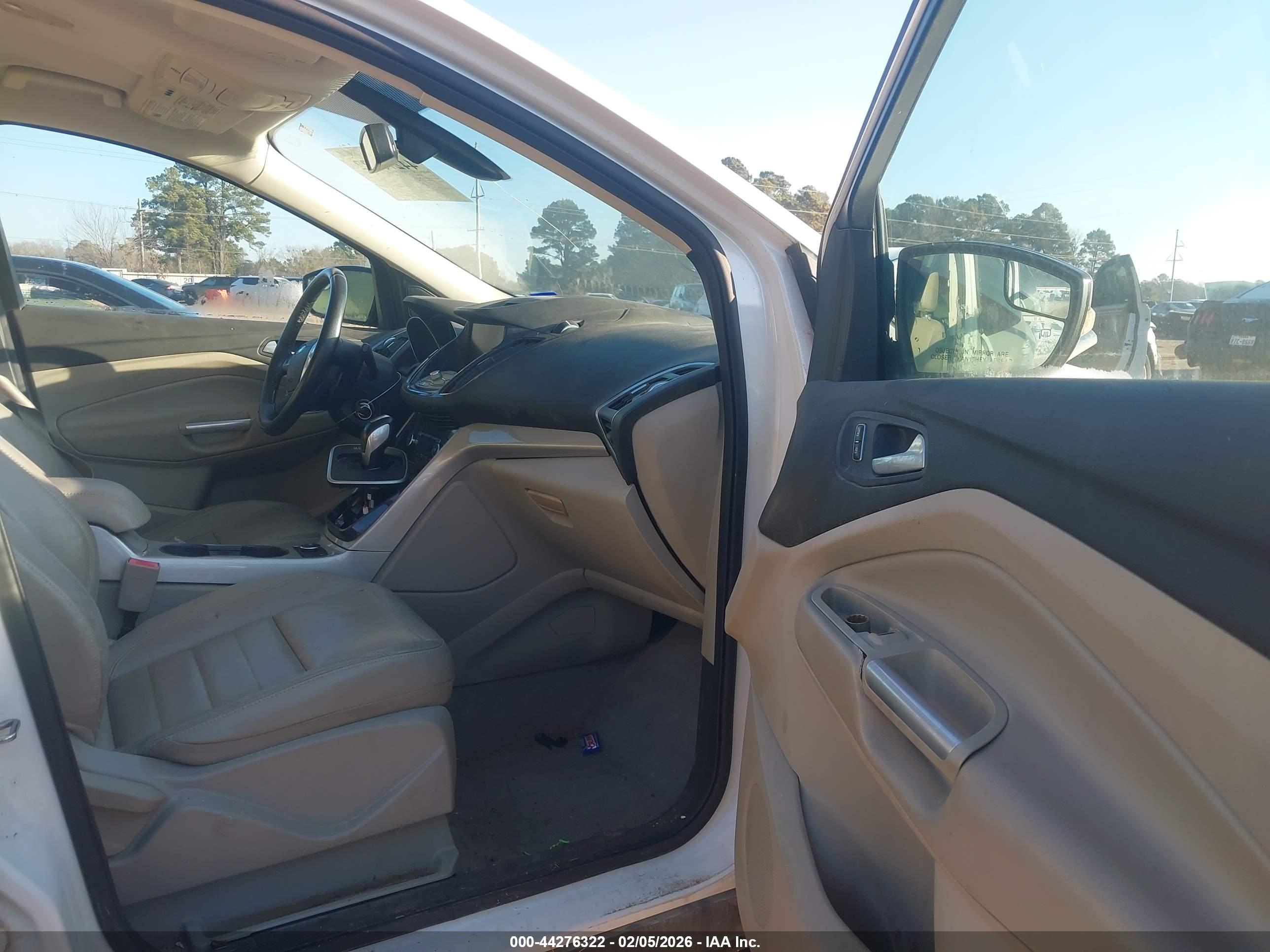 FORD ESCAPE image 5
