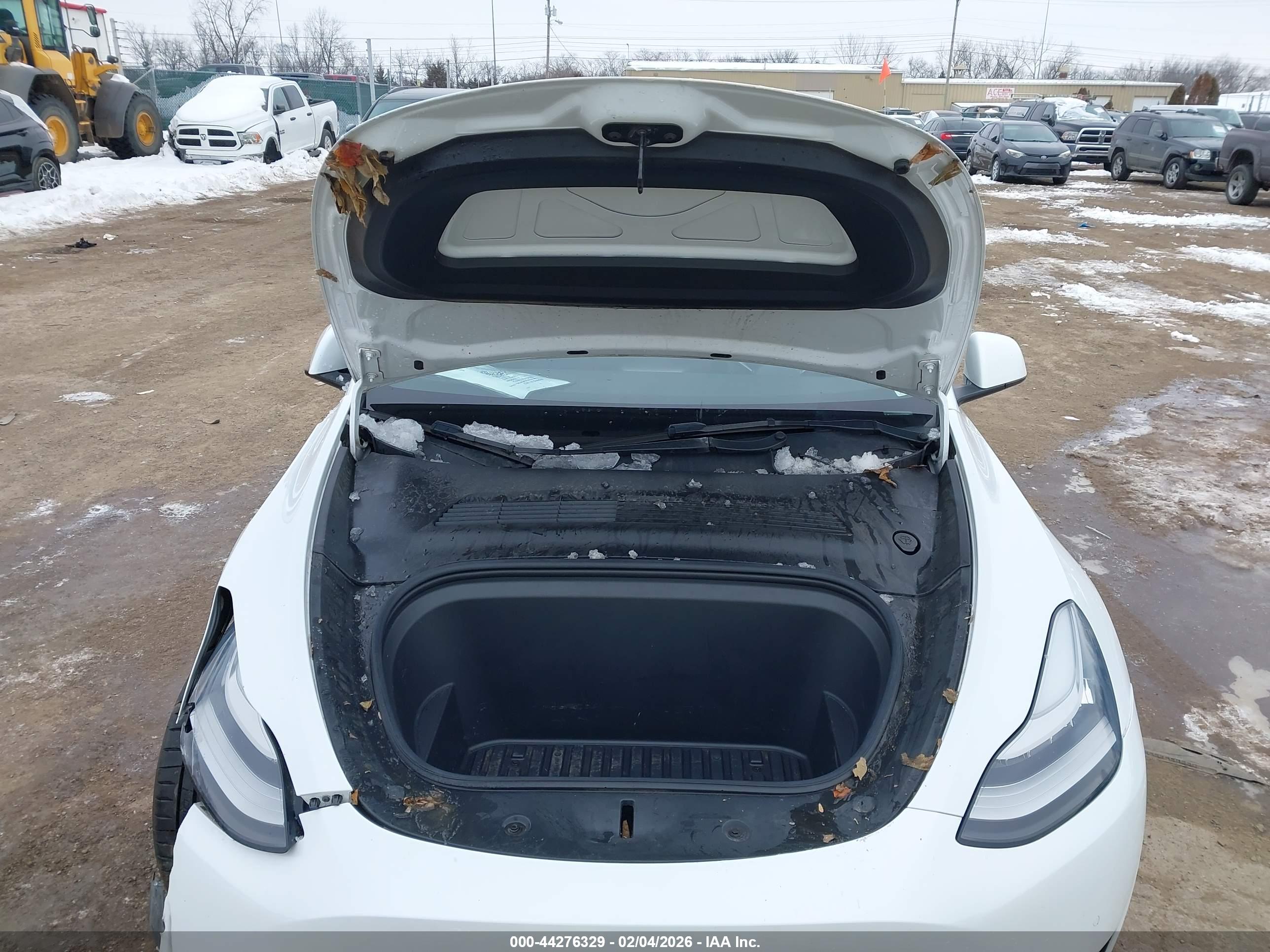 TESLA MODEL image 10