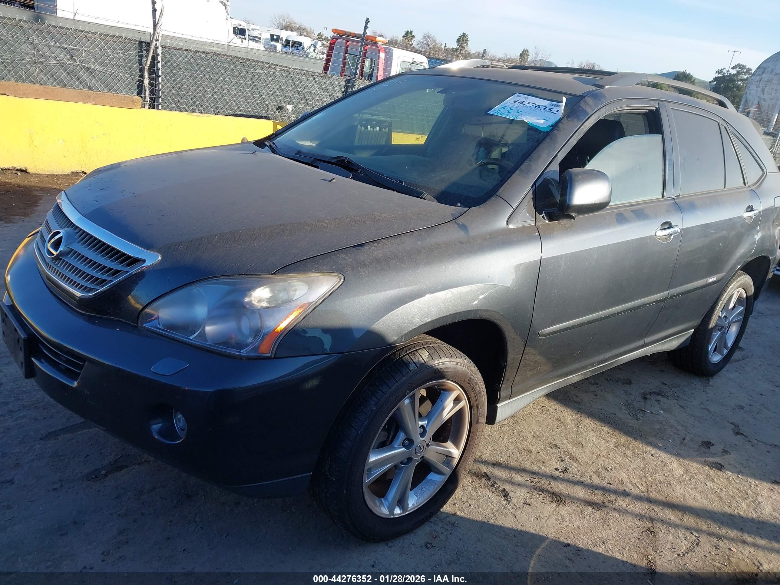 LEXUS RX image 2