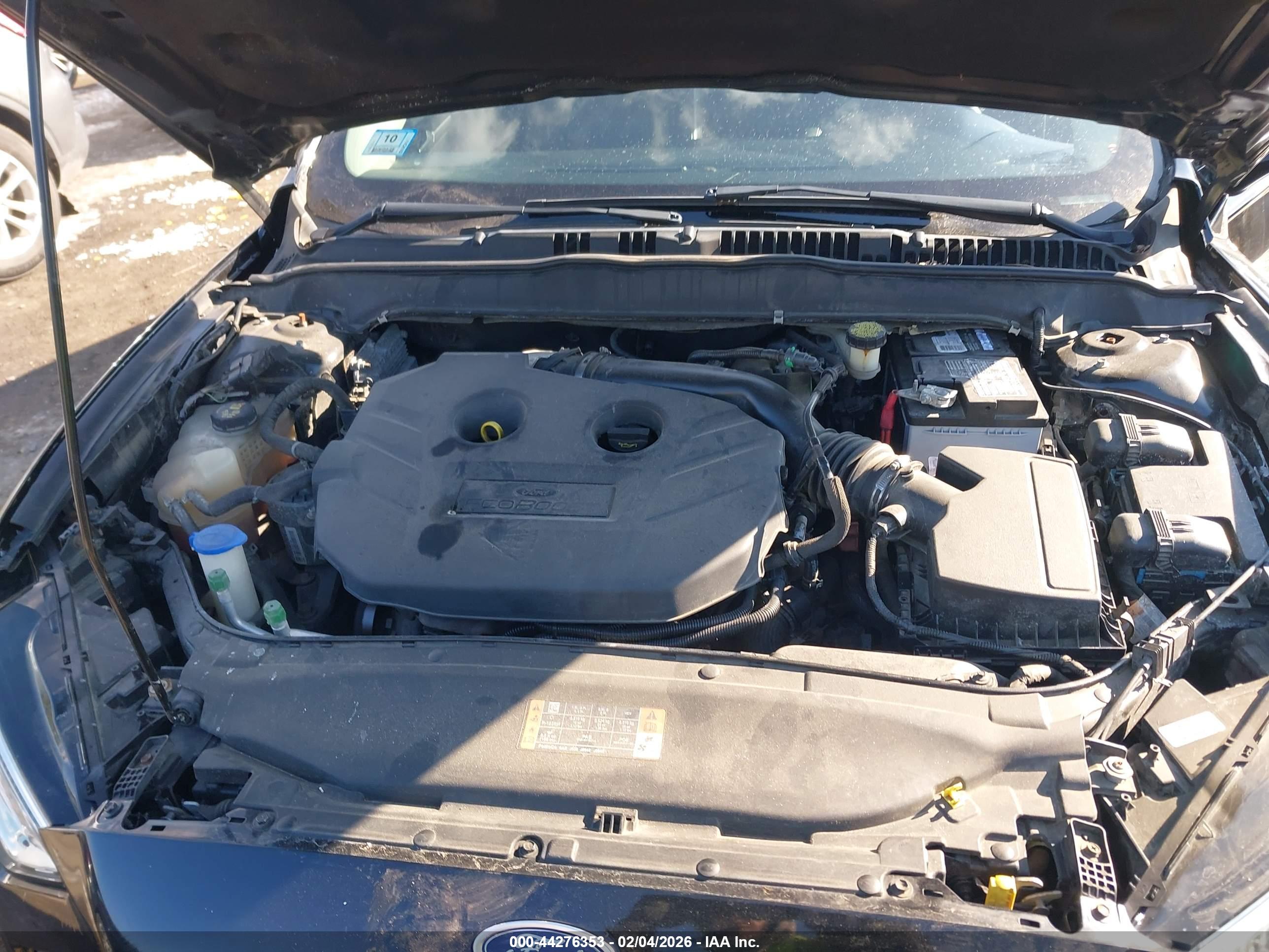 FORD FUSION image 10