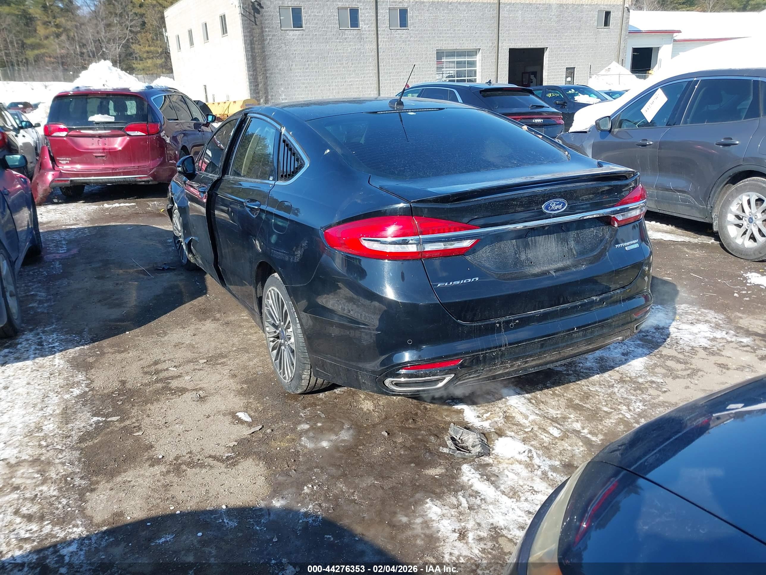 FORD FUSION image 3