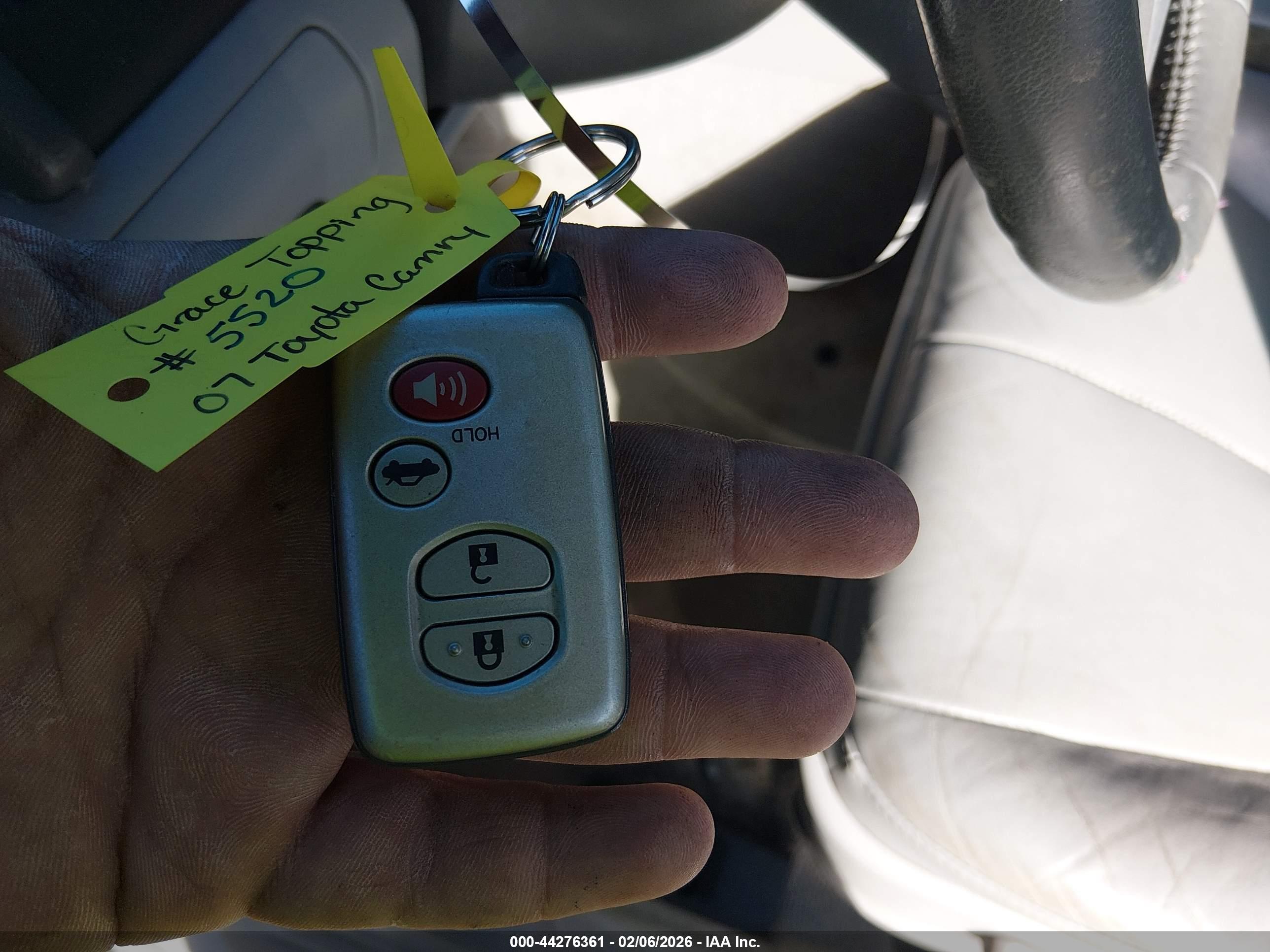 TOYOTA CAMRY image 11