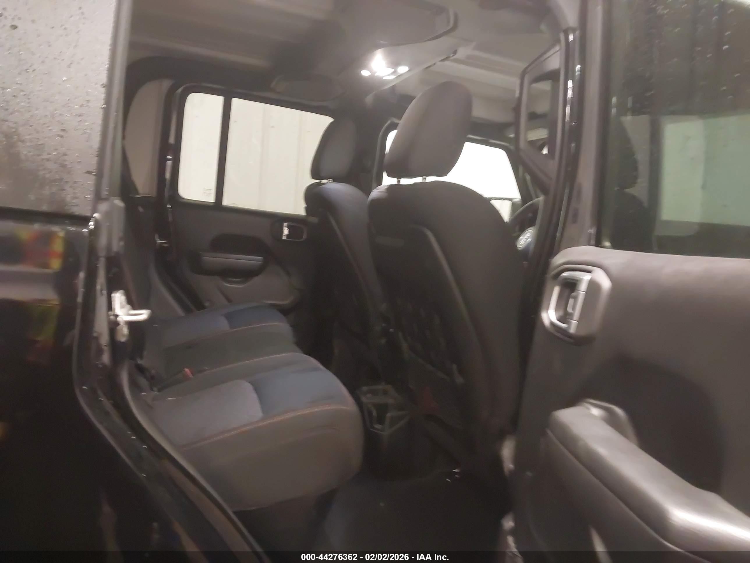 JEEP GLADIATOR image 8