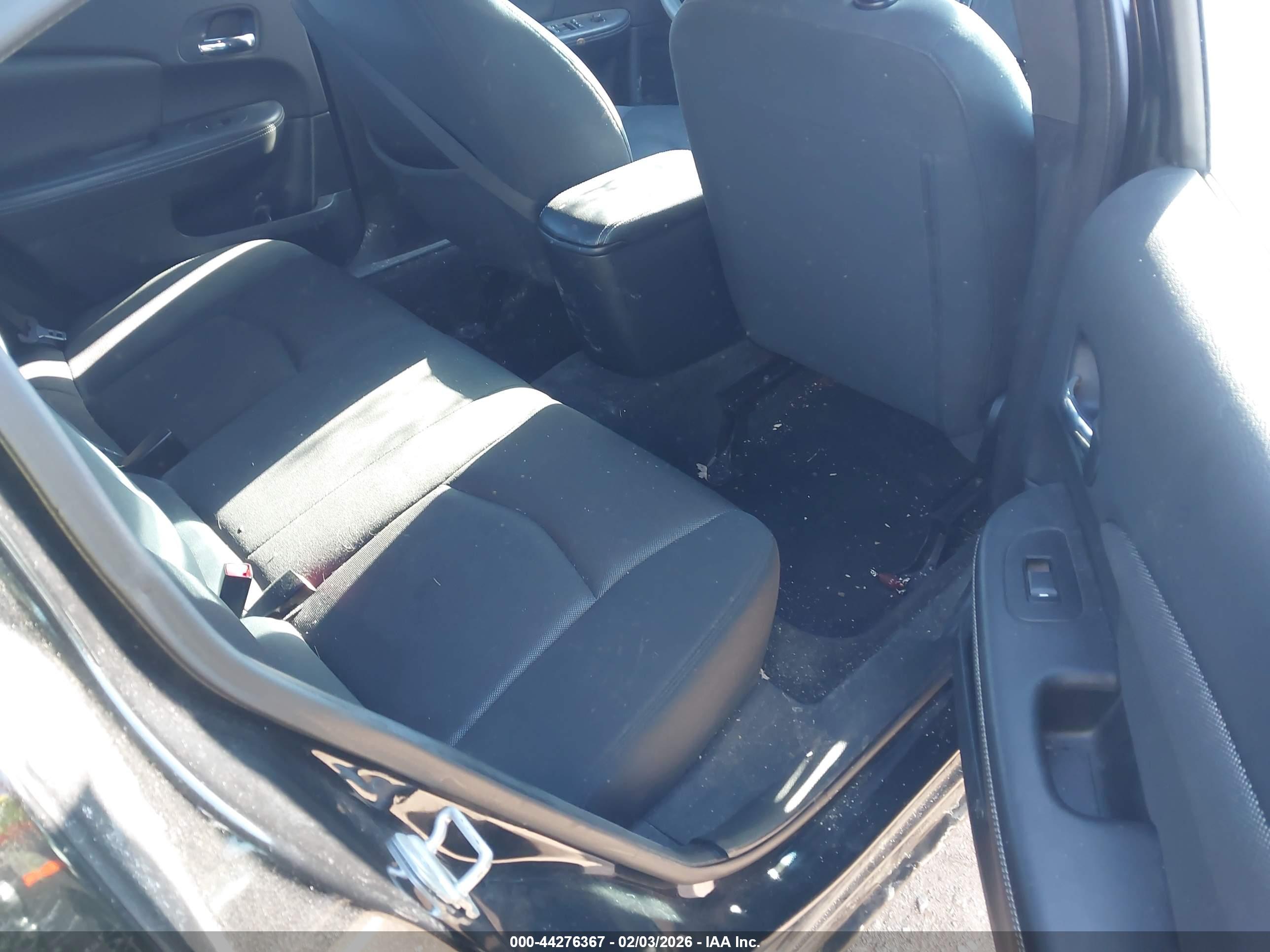 DODGE AVENGER image 8