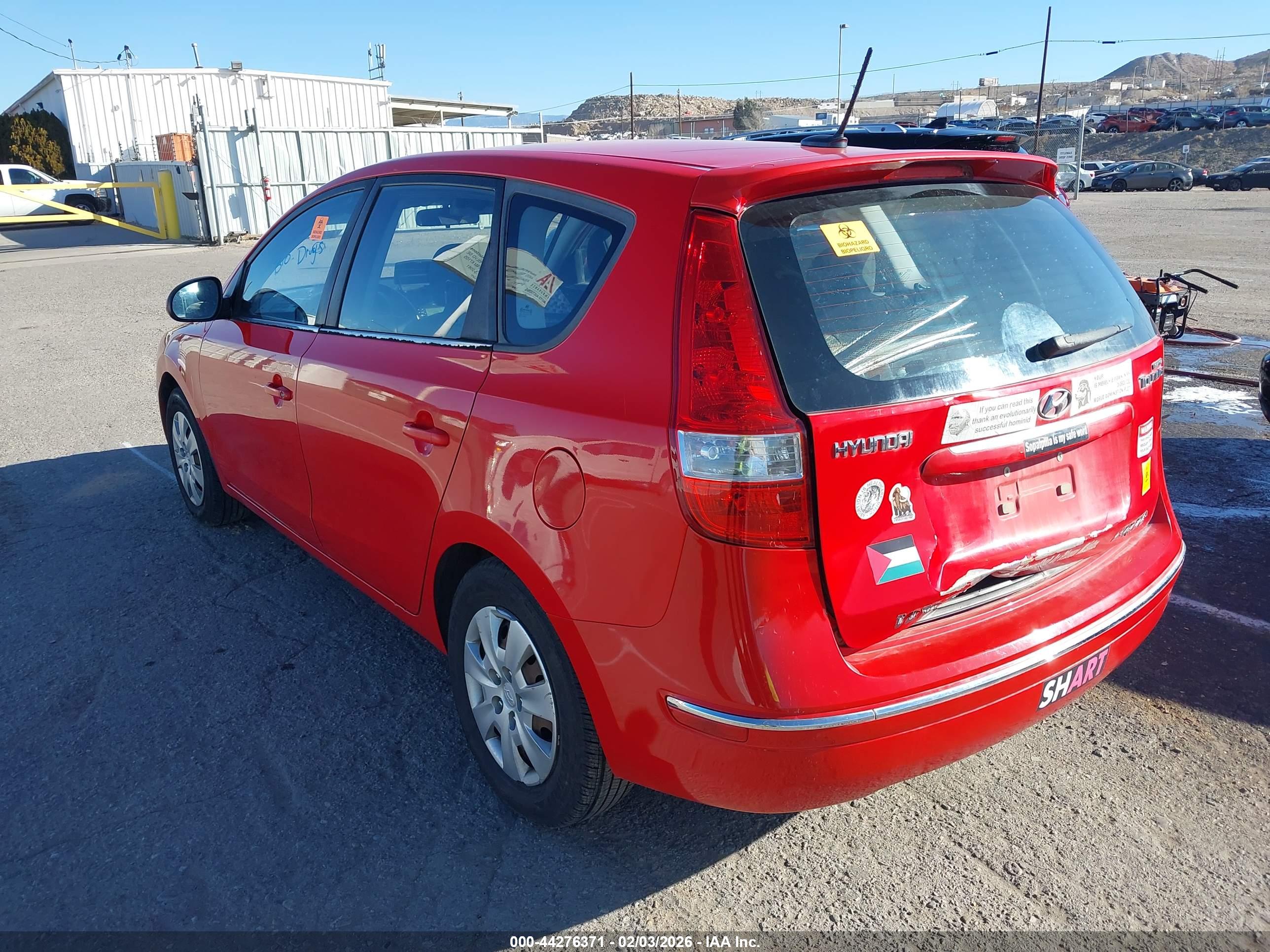 HYUNDAI ELANTRA image 3