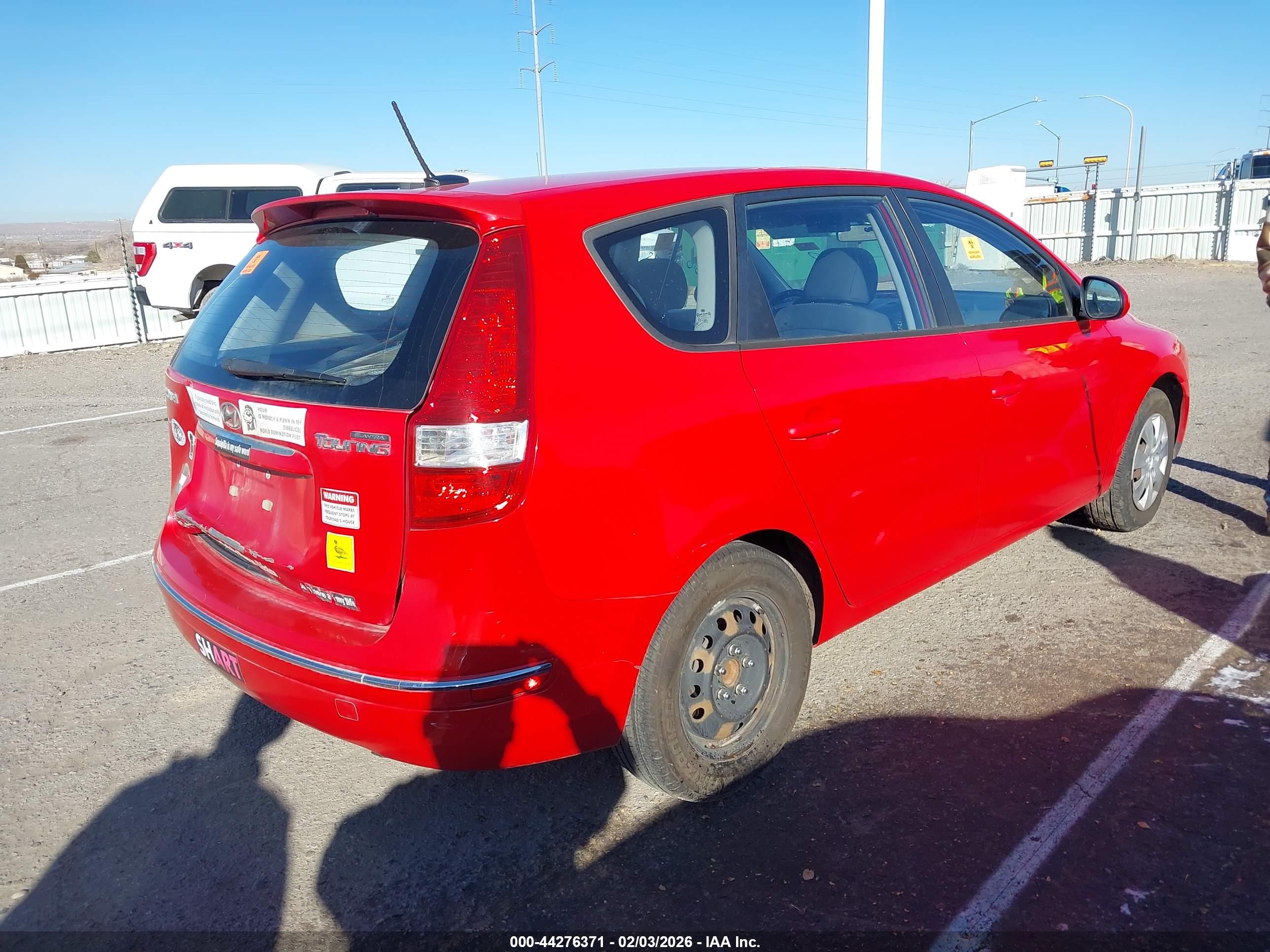 HYUNDAI ELANTRA image 4