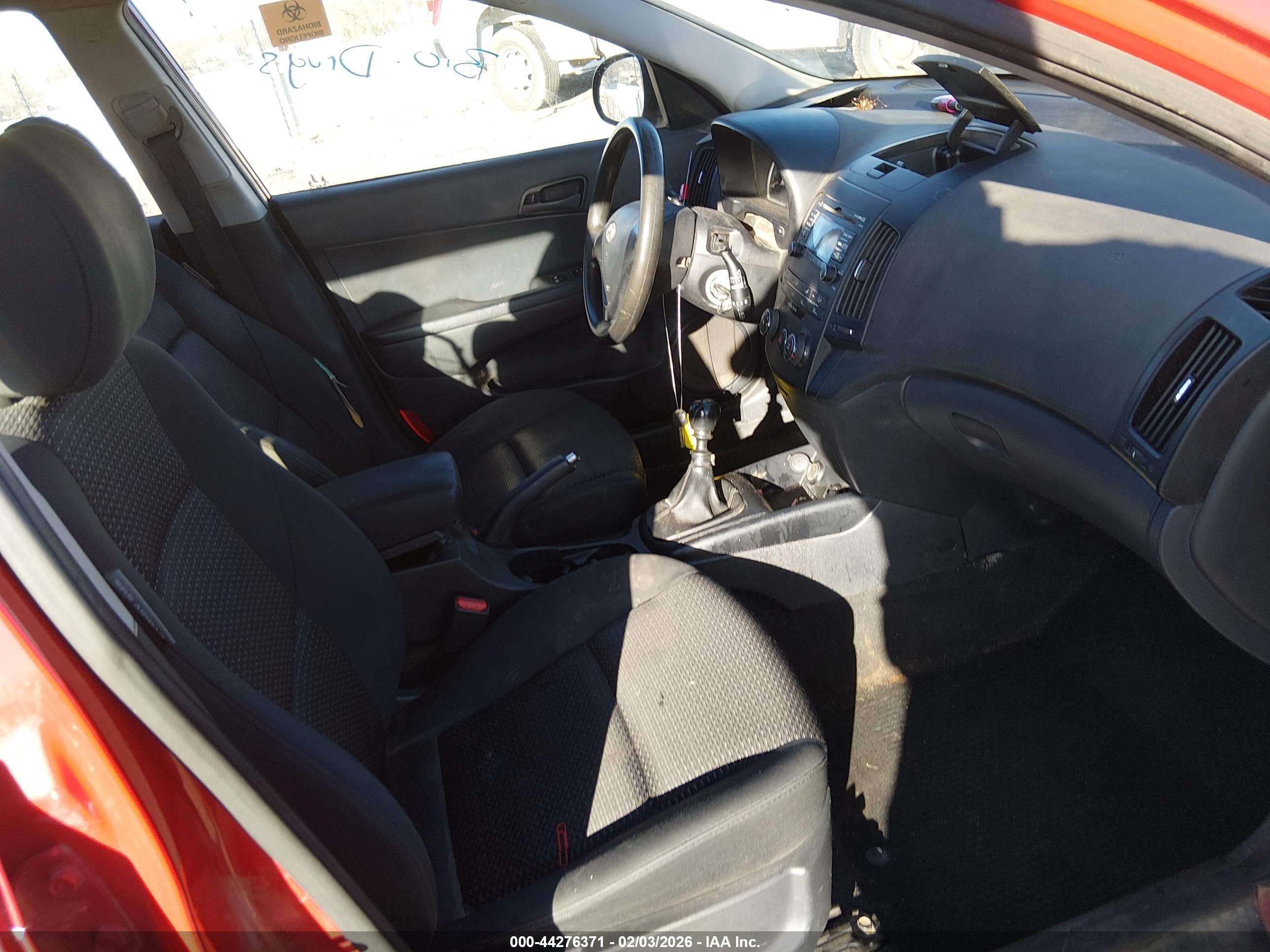 HYUNDAI ELANTRA image 5