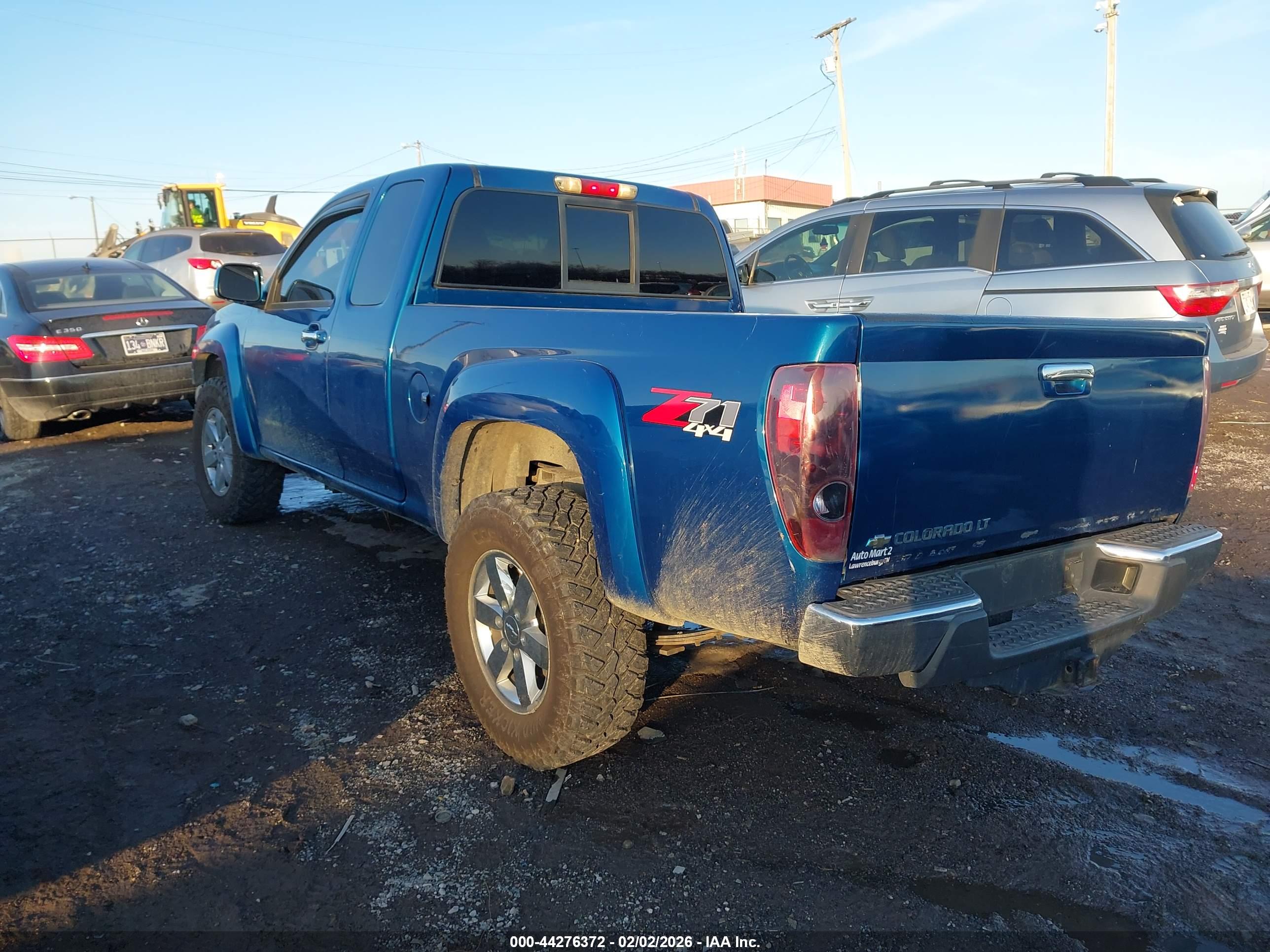 CHEVROLET COLORADO image 3