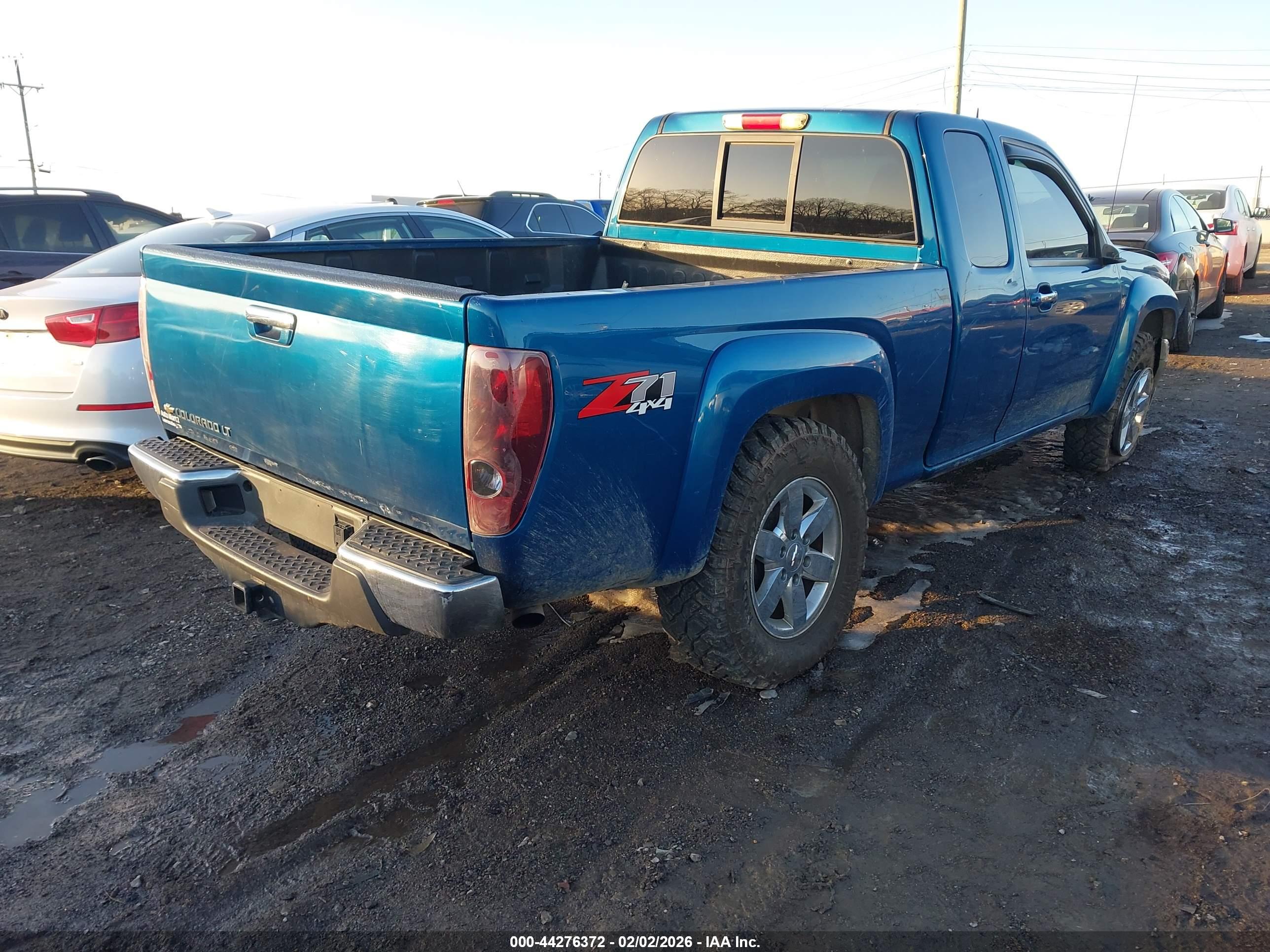 CHEVROLET COLORADO image 4
