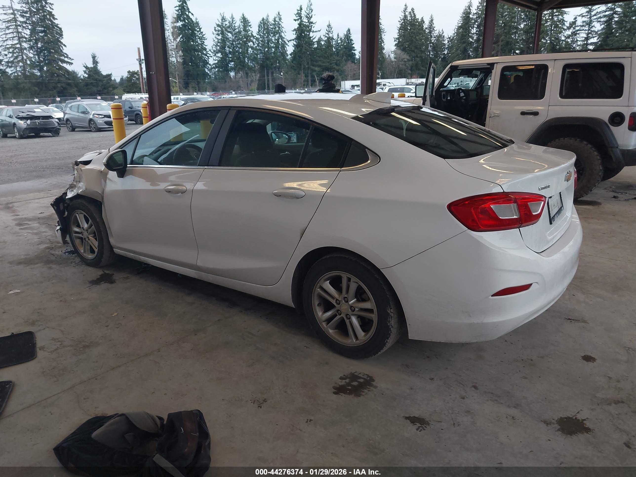 CHEVROLET CRUZE image 3