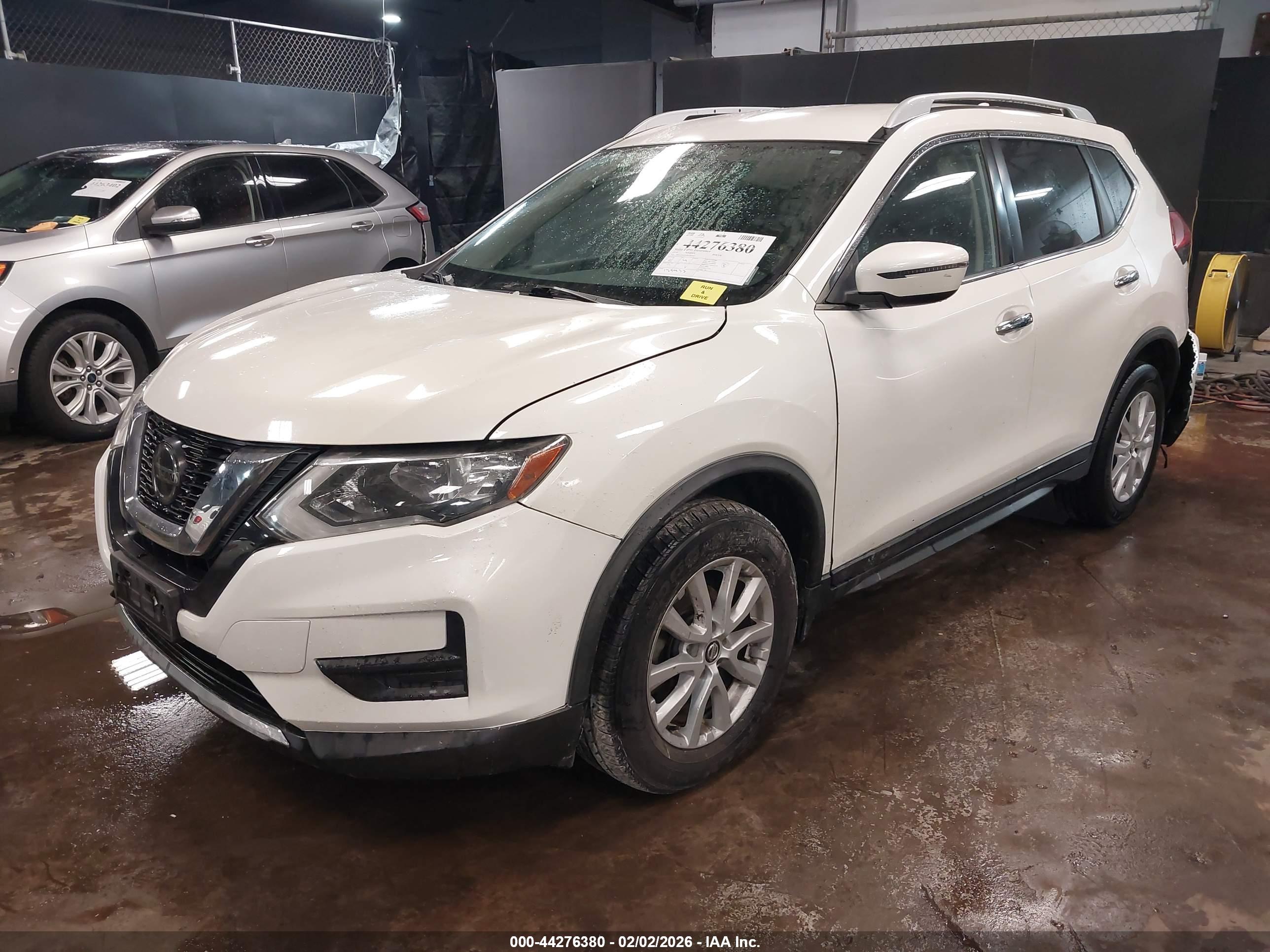 NISSAN ROGUE image 2