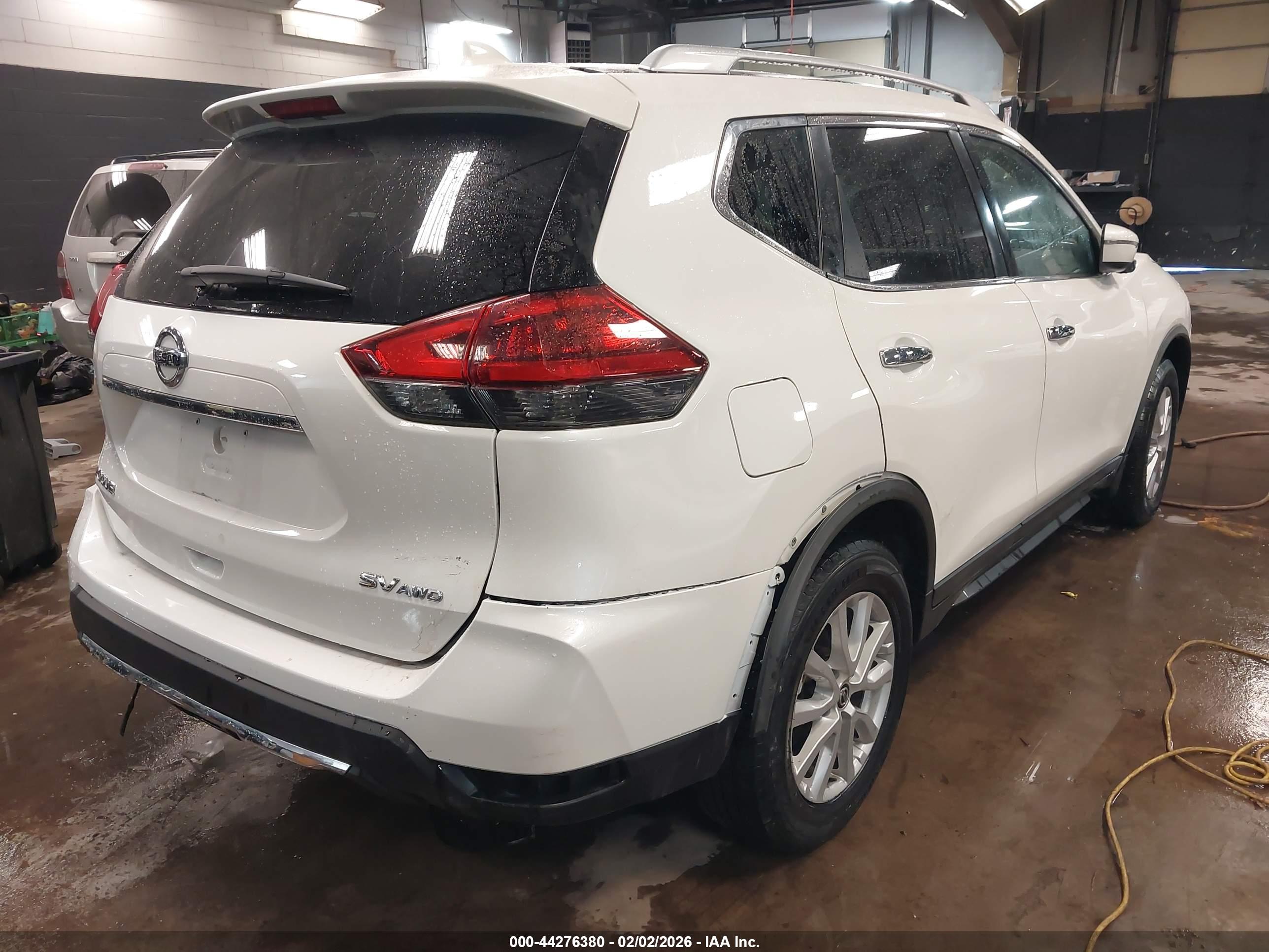 NISSAN ROGUE image 4
