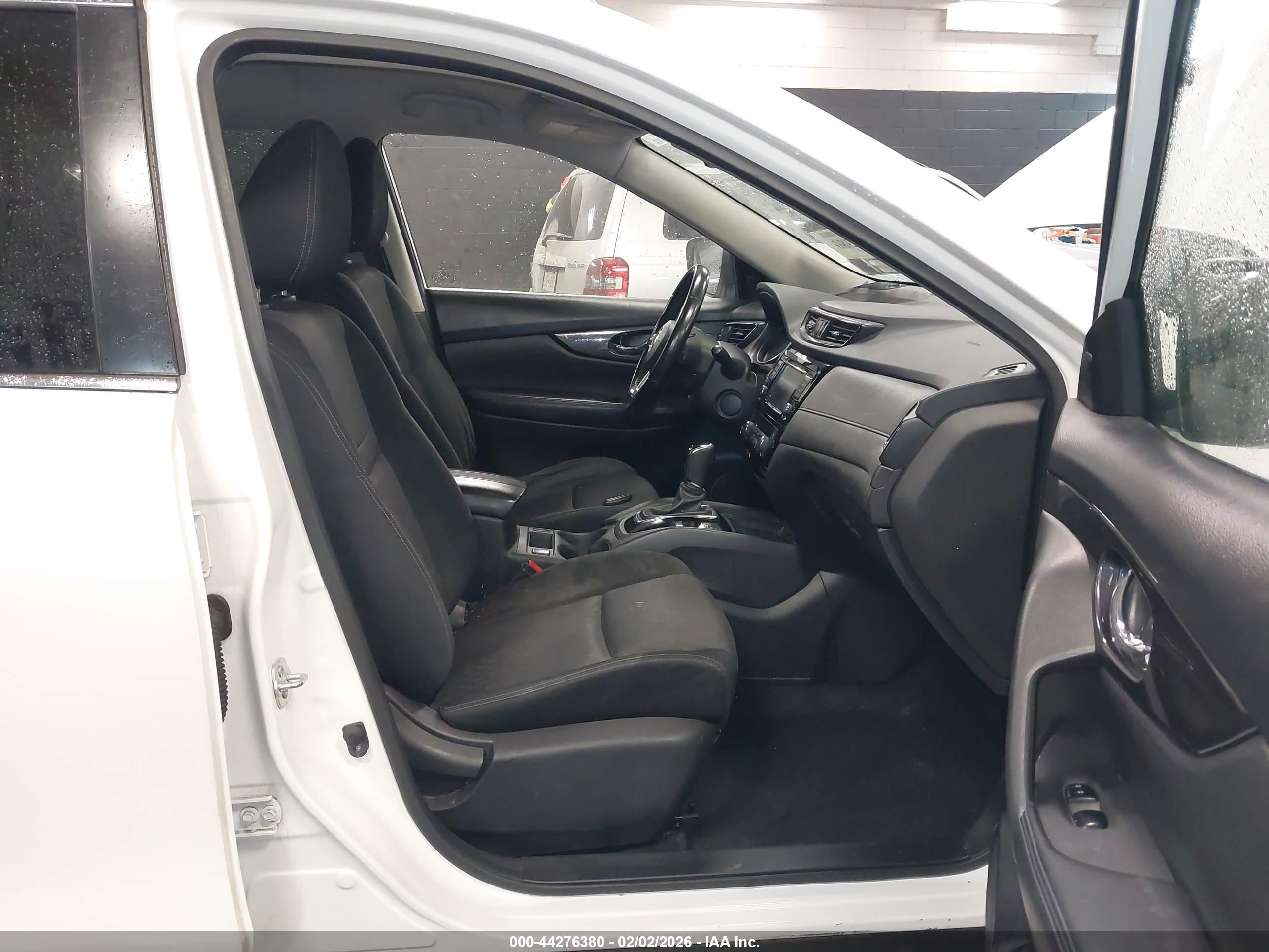 NISSAN ROGUE image 5