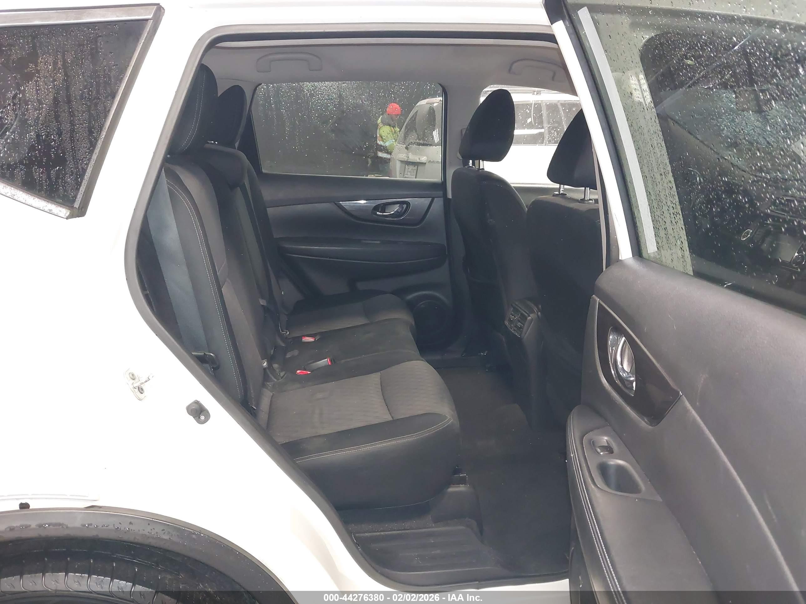 NISSAN ROGUE image 8