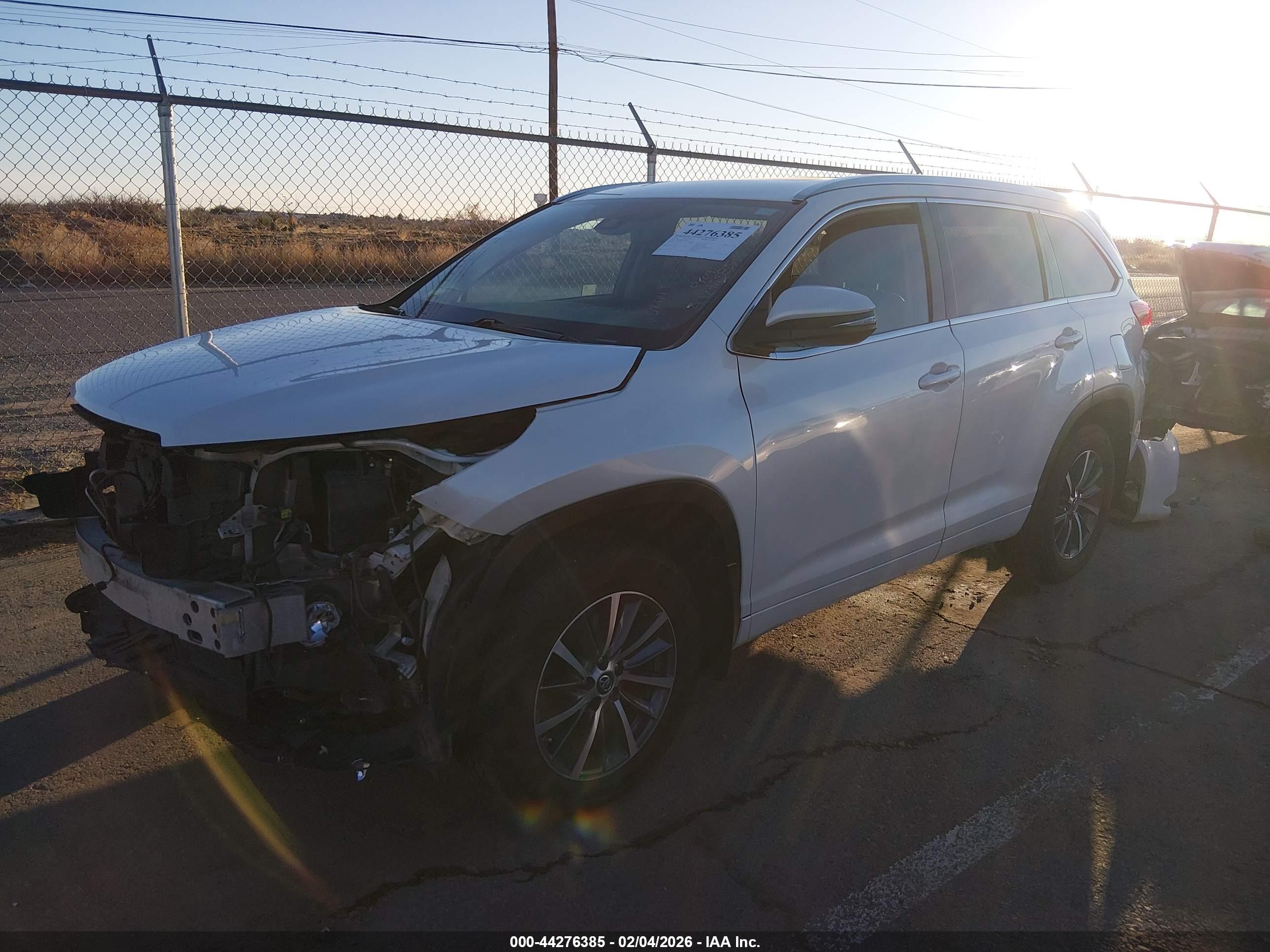 TOYOTA HIGHLANDER image 2