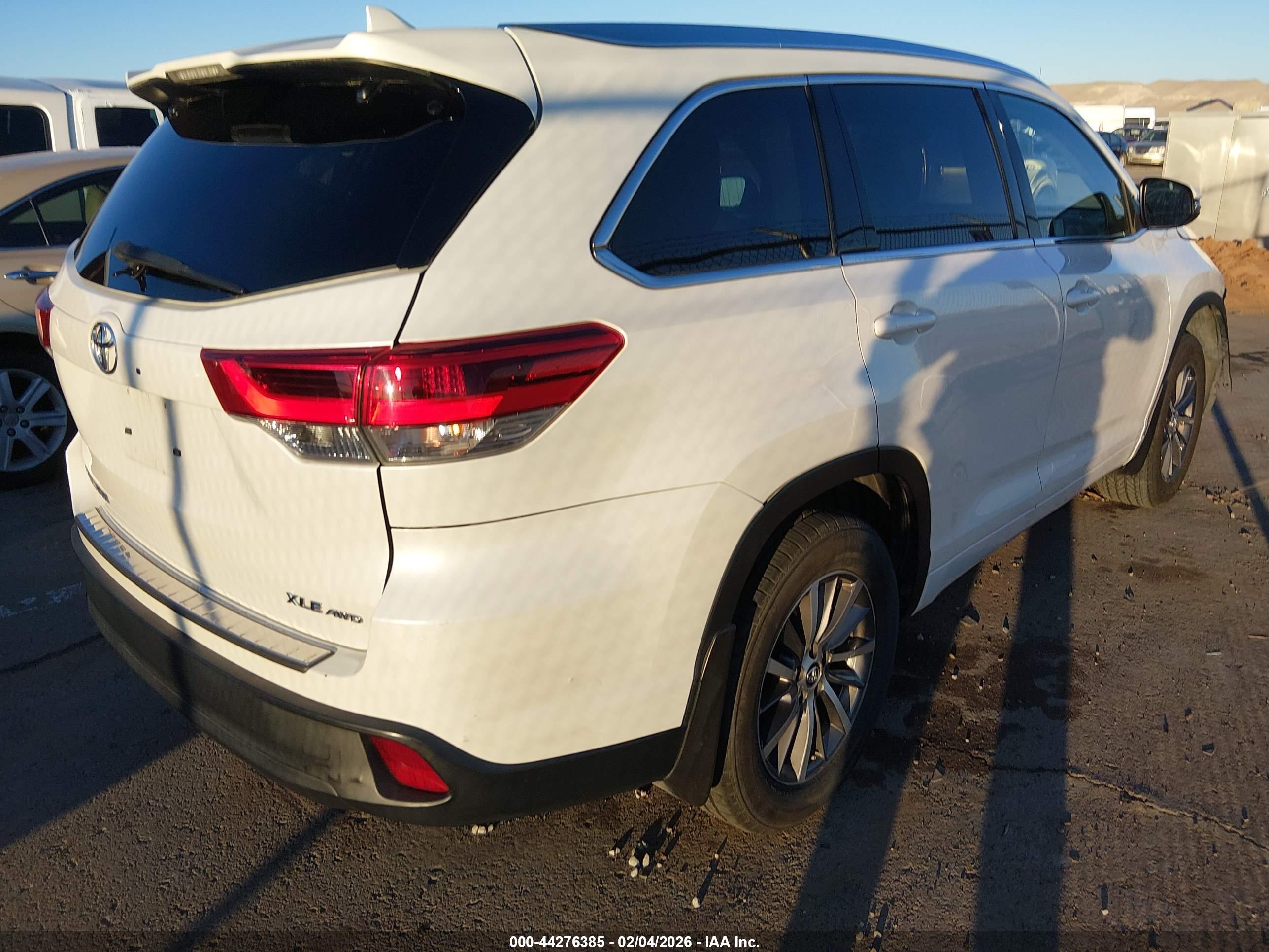 TOYOTA HIGHLANDER image 4