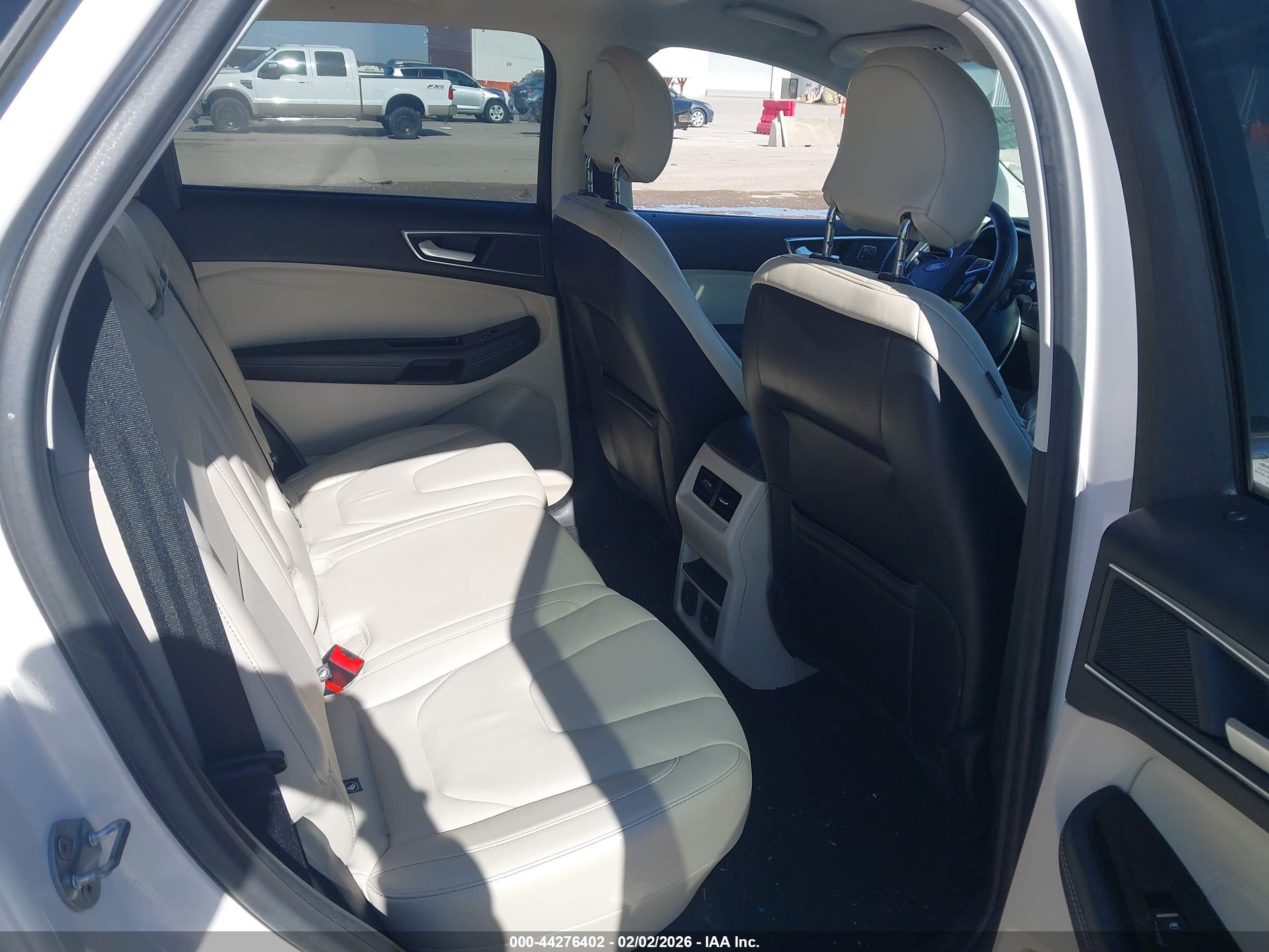 FORD EDGE image 8