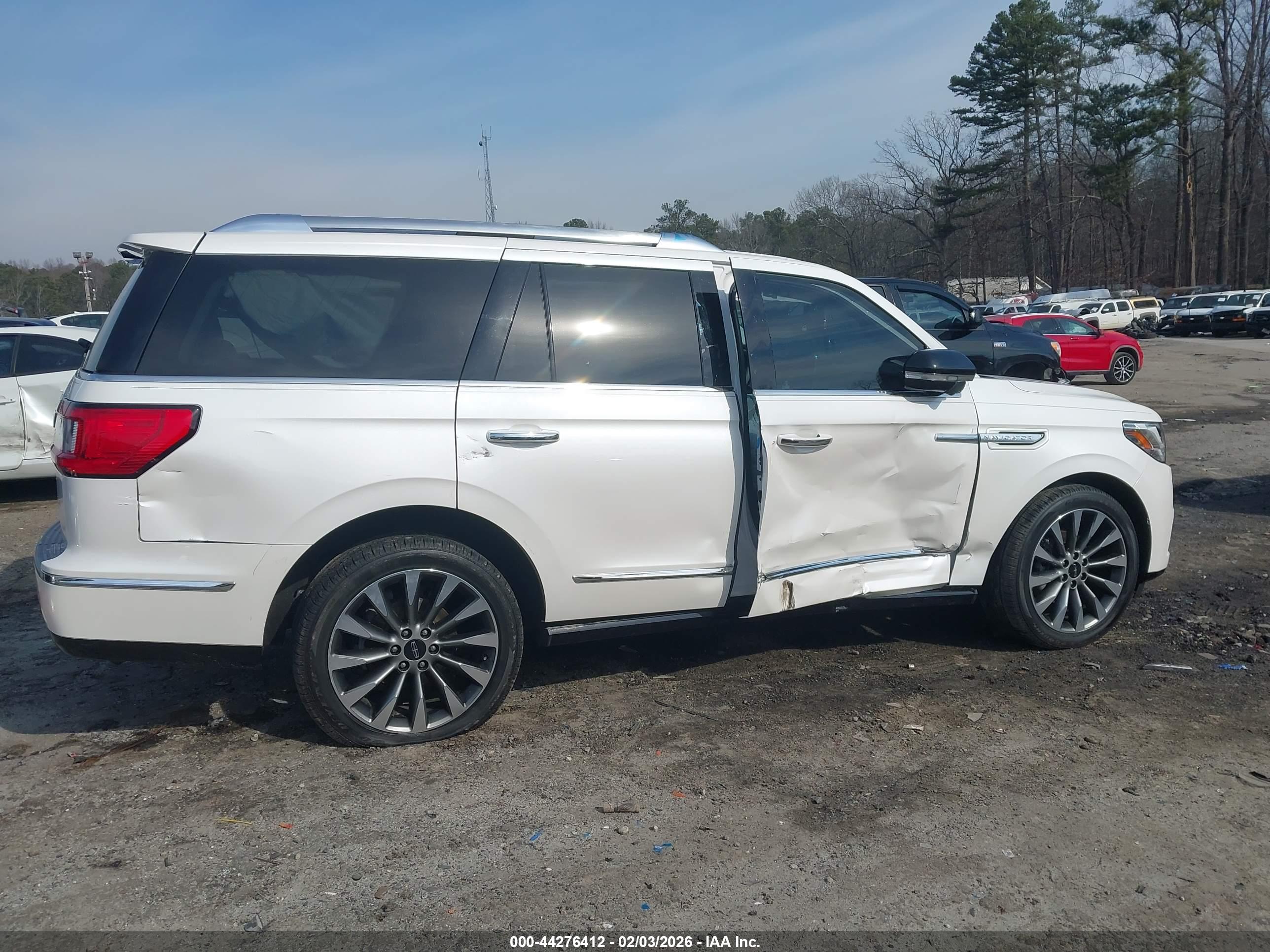 LINCOLN NAVIGATOR image 6
